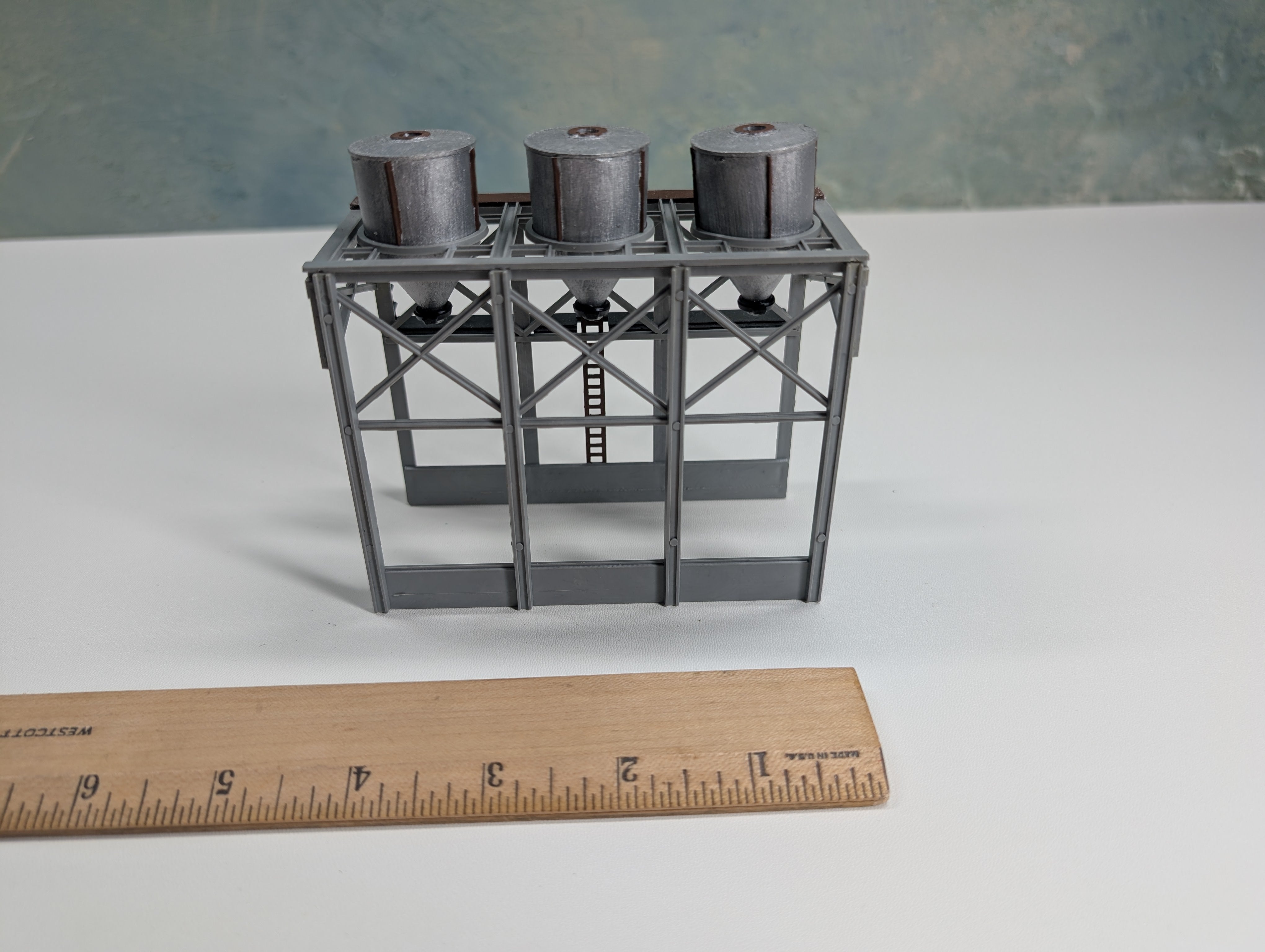 USED HO Scale Fueling Depot