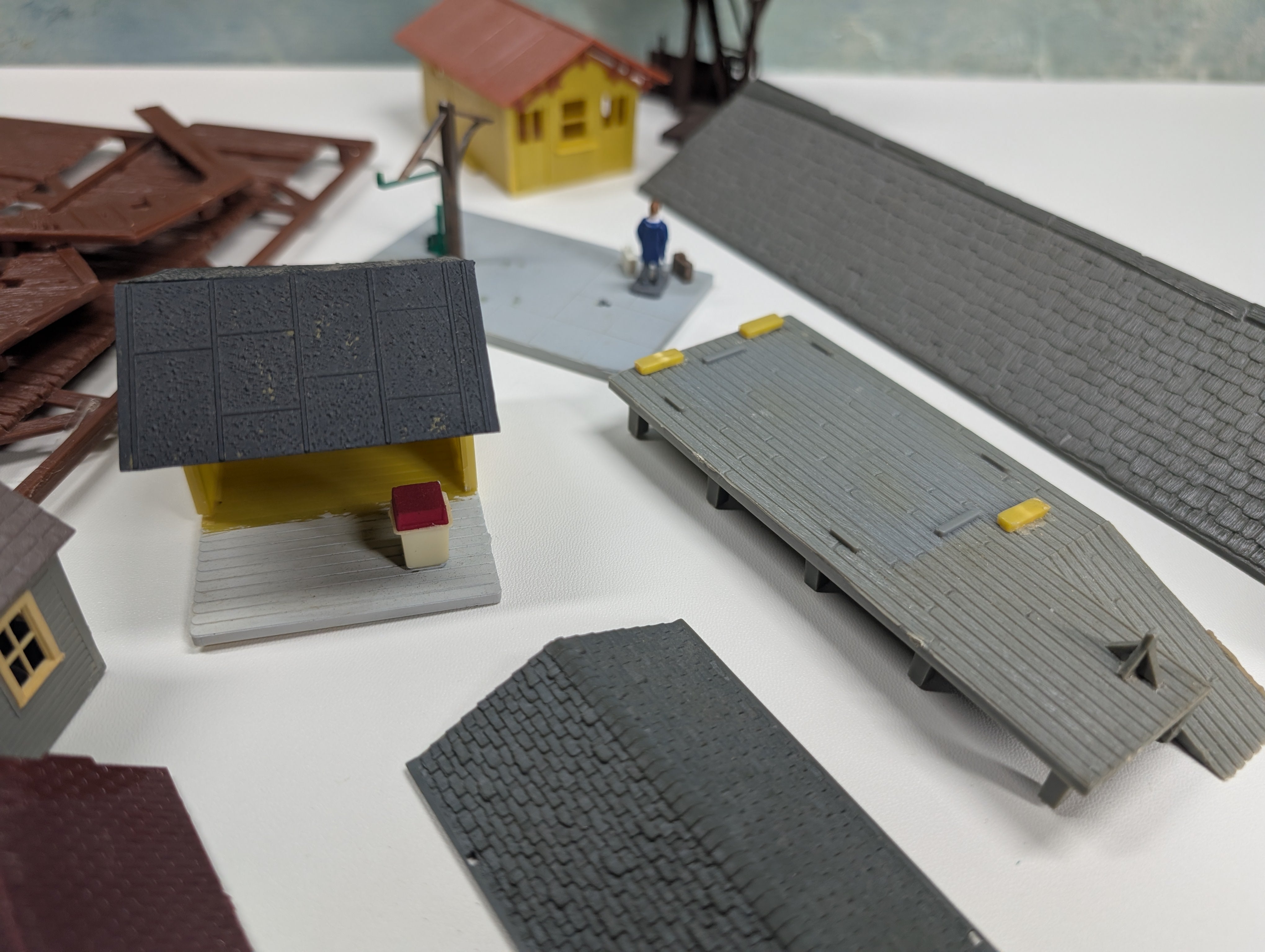 USED HO Scale Lot of Small Buildings and Building Parts, Great for Scratch Building