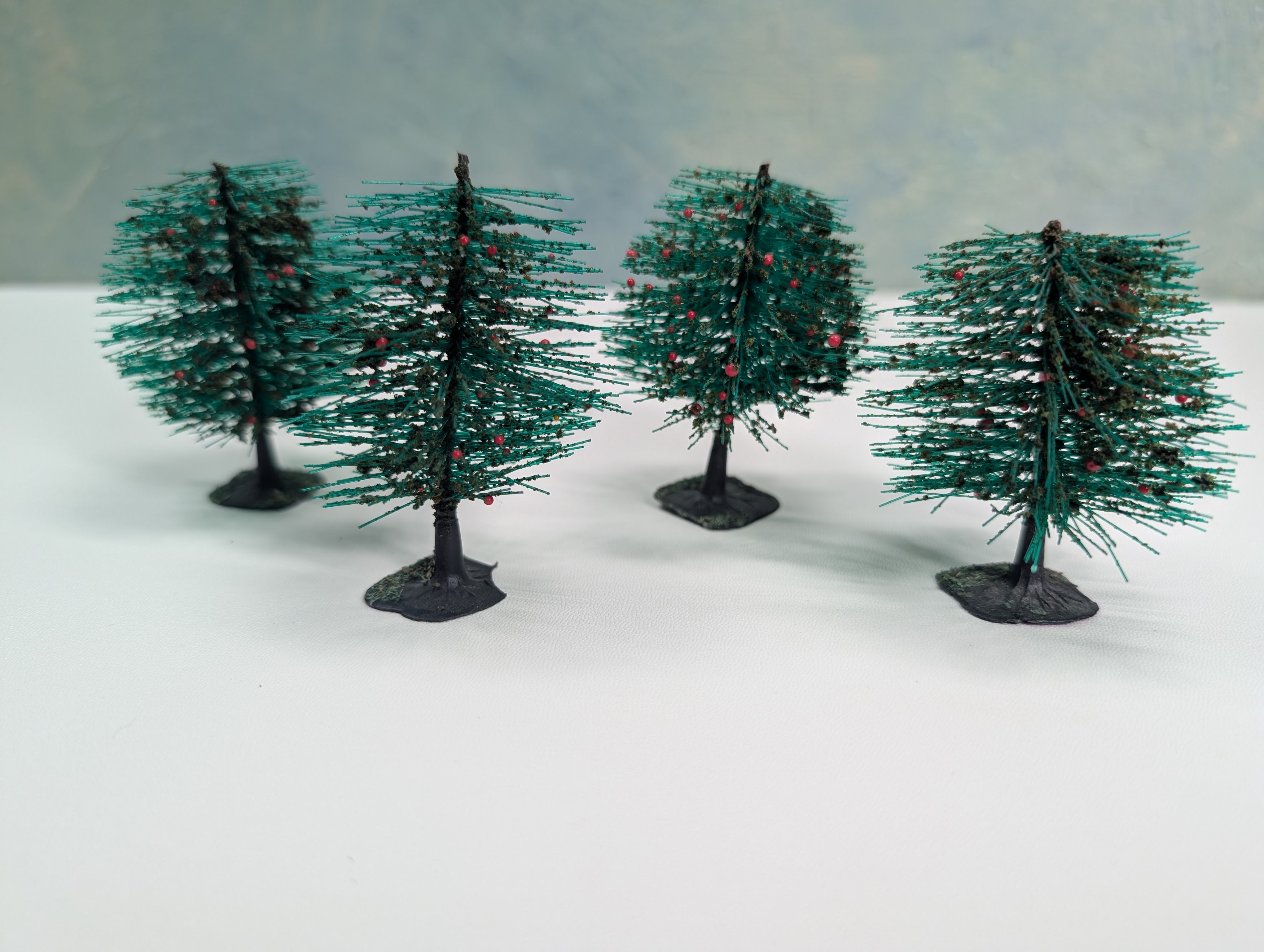 USED MULTI Scale Small Trees (4 pcs)