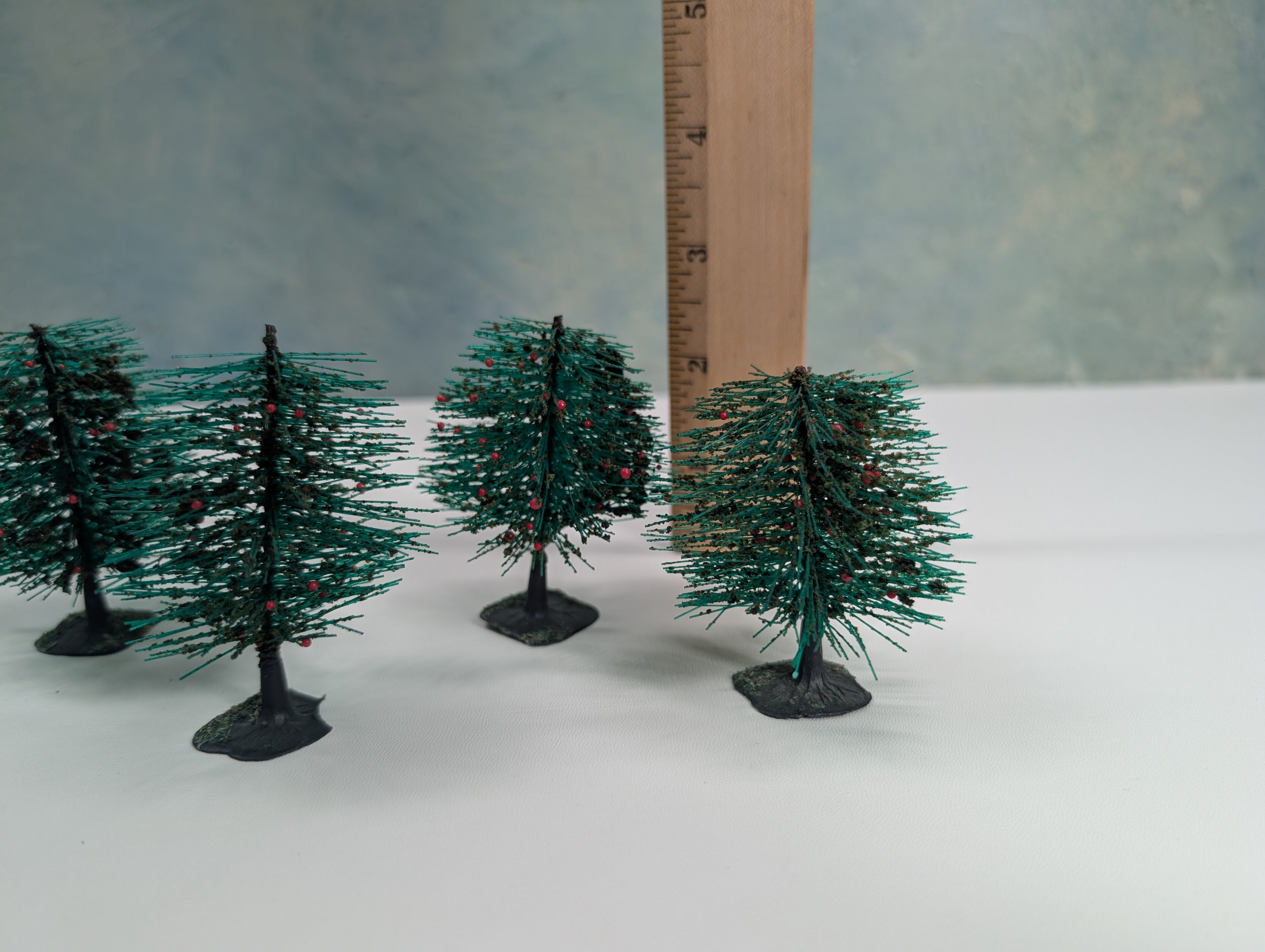 USED MULTI Scale Small Trees (4 pcs)