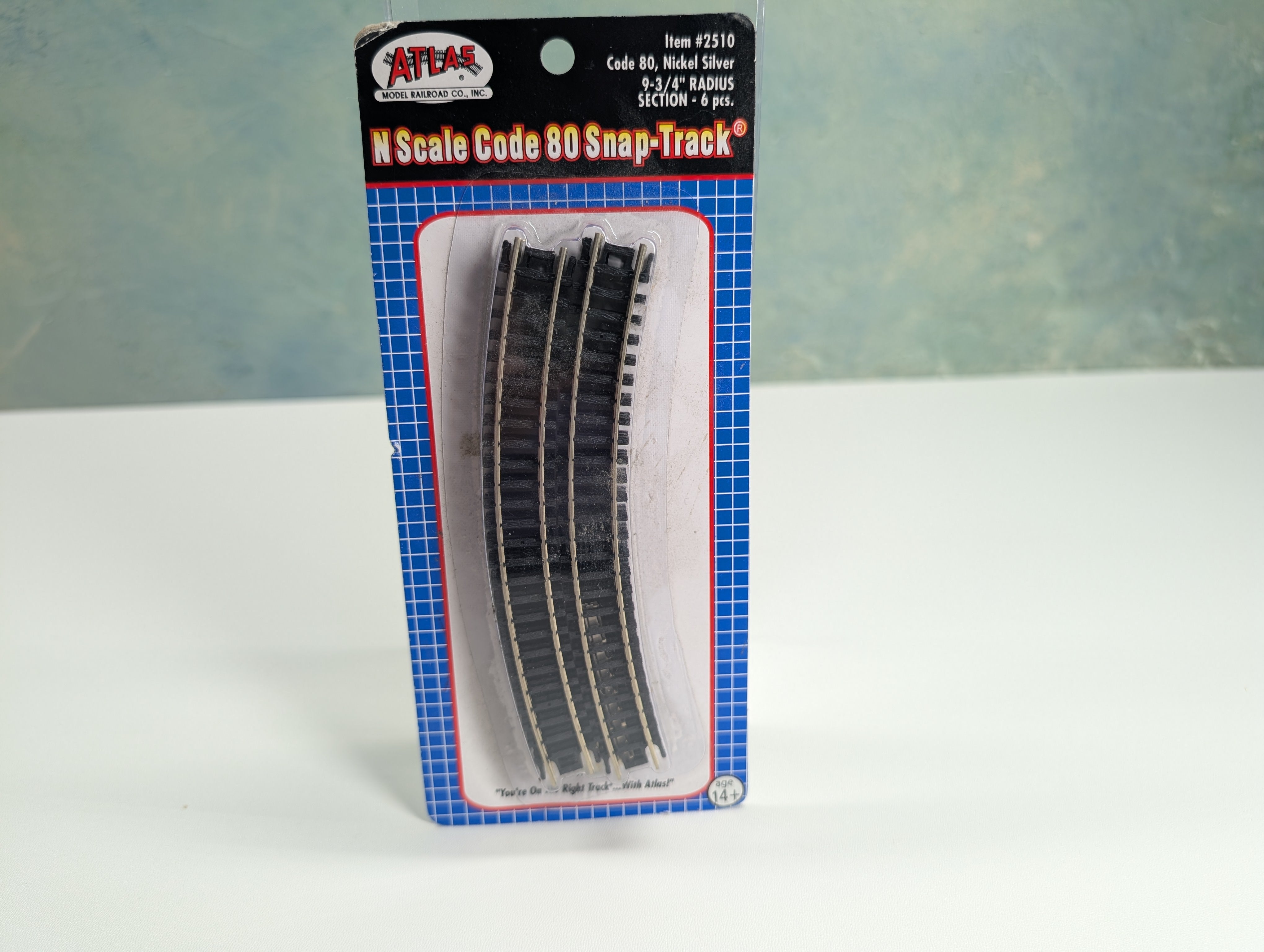 Atlas 2510 N Scale 9 3/4" Radius Nickel Silver Code 80 Snap Track (6 pcs)