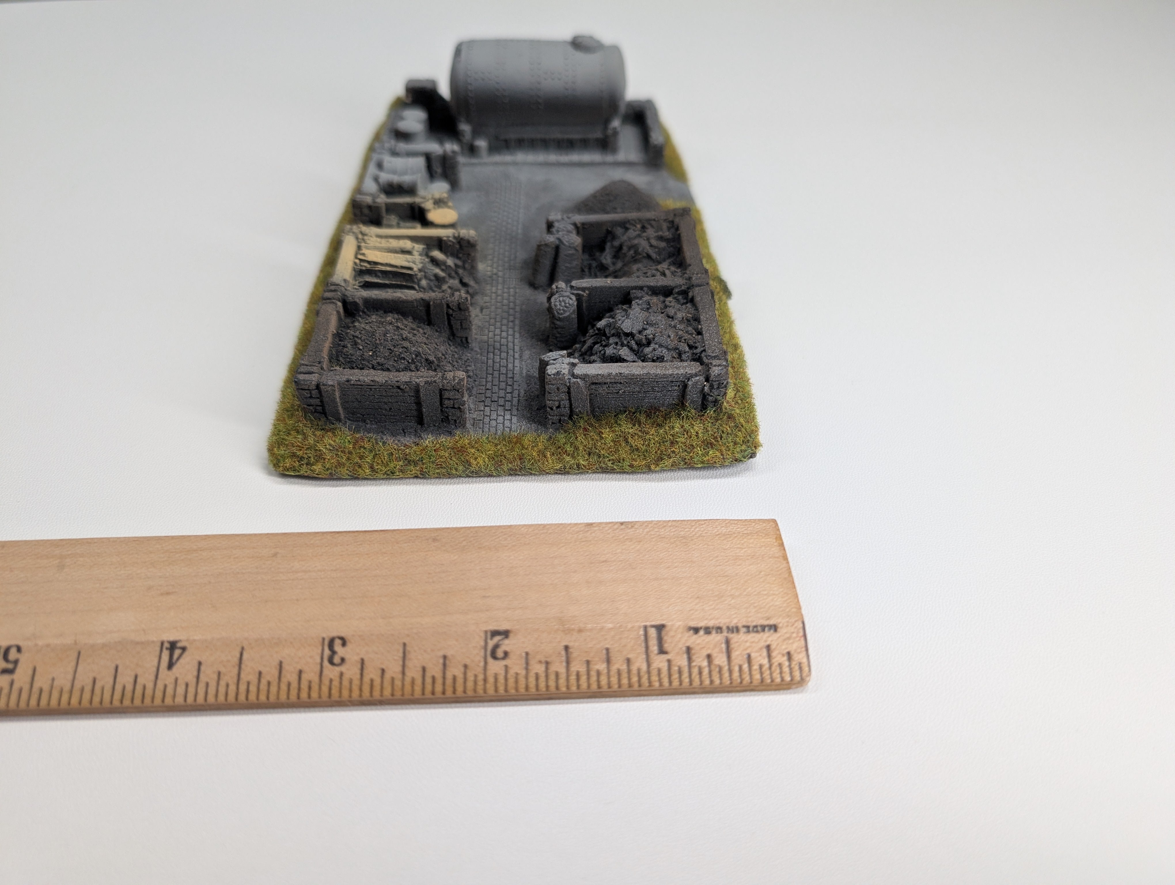 USED Noch B 614 HO Scale Coal Depot (hard foam platform)