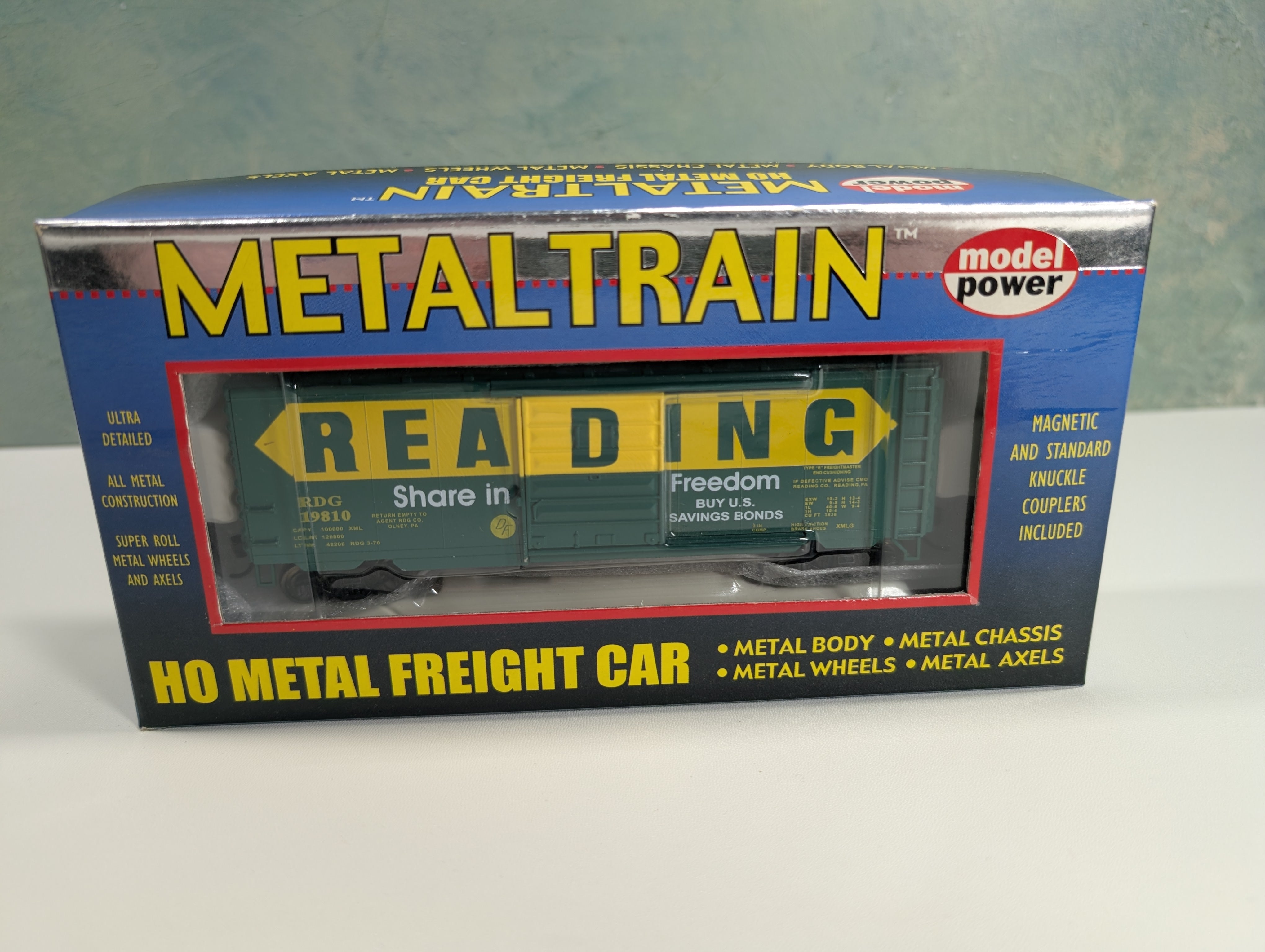 Model Power 2179 HO Scale 40' Metal Box Car Reading Freedom RDG #19810 MetalTrain