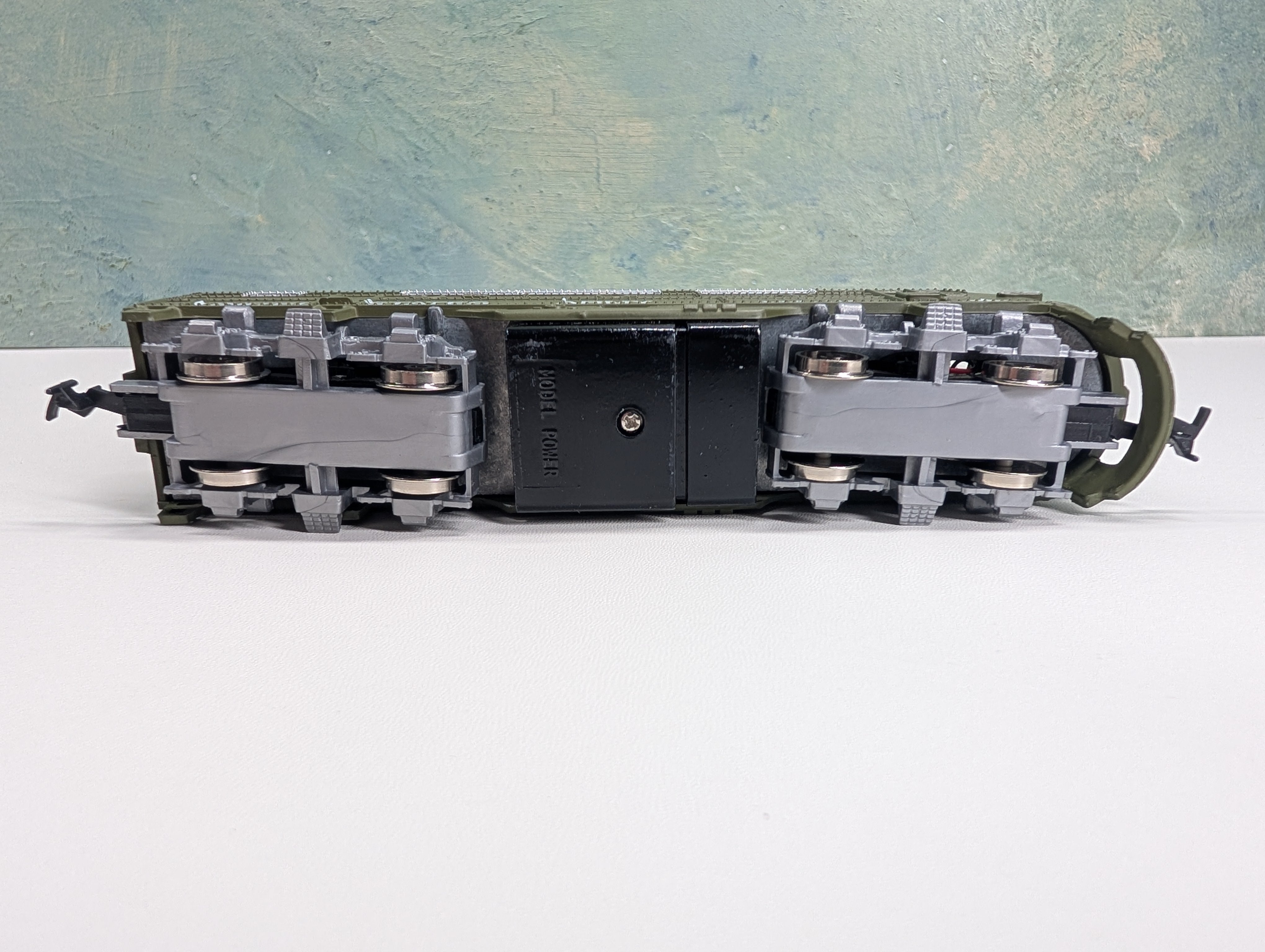 USED Model Power HO Scale F2 Diesel Locomotive US Army DOD #113 Runs Great DC