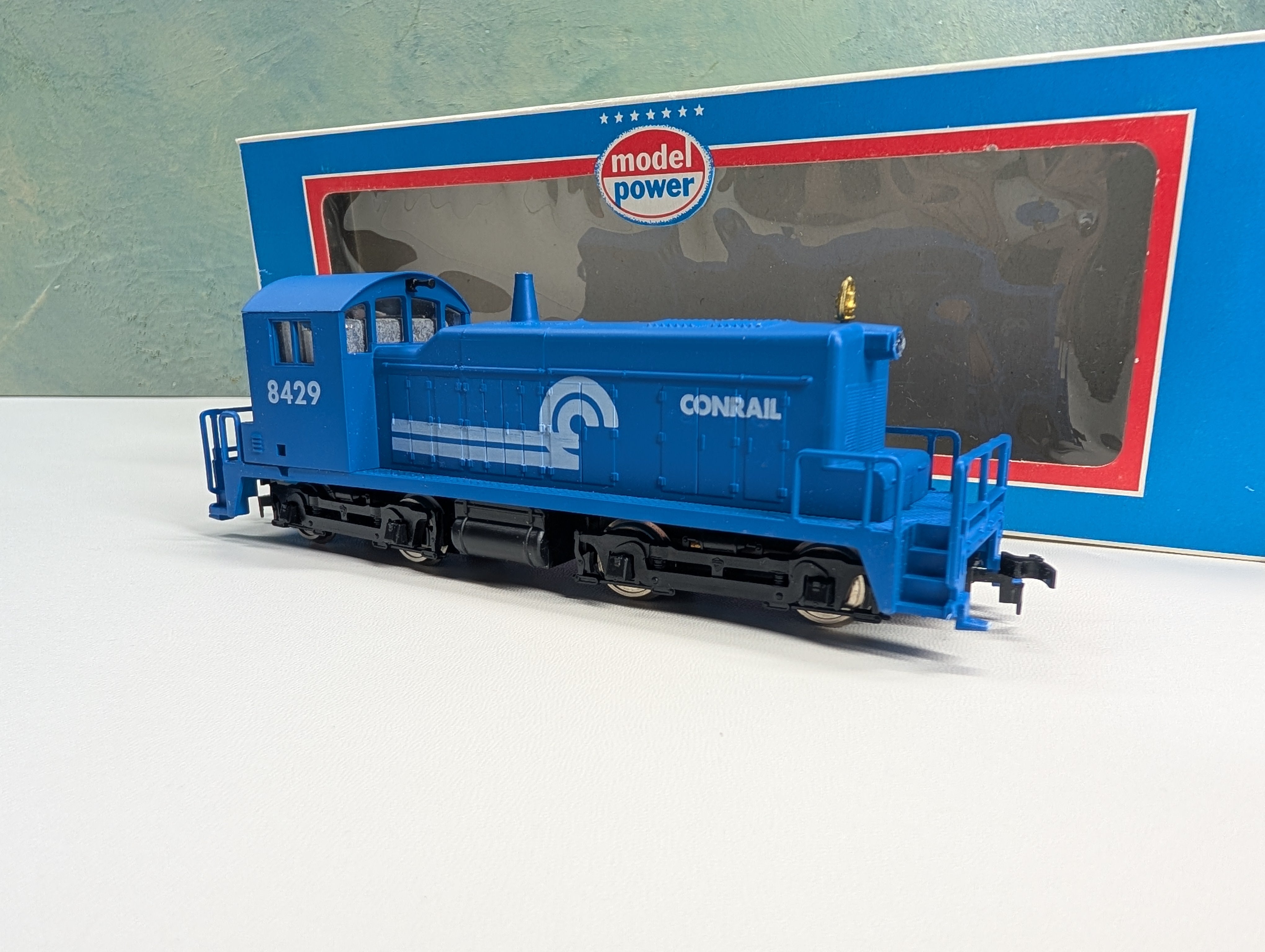 USED Model Power HO Scale EMD SW1 Diesel Locomotive Conrail #8429 Runs Great DC