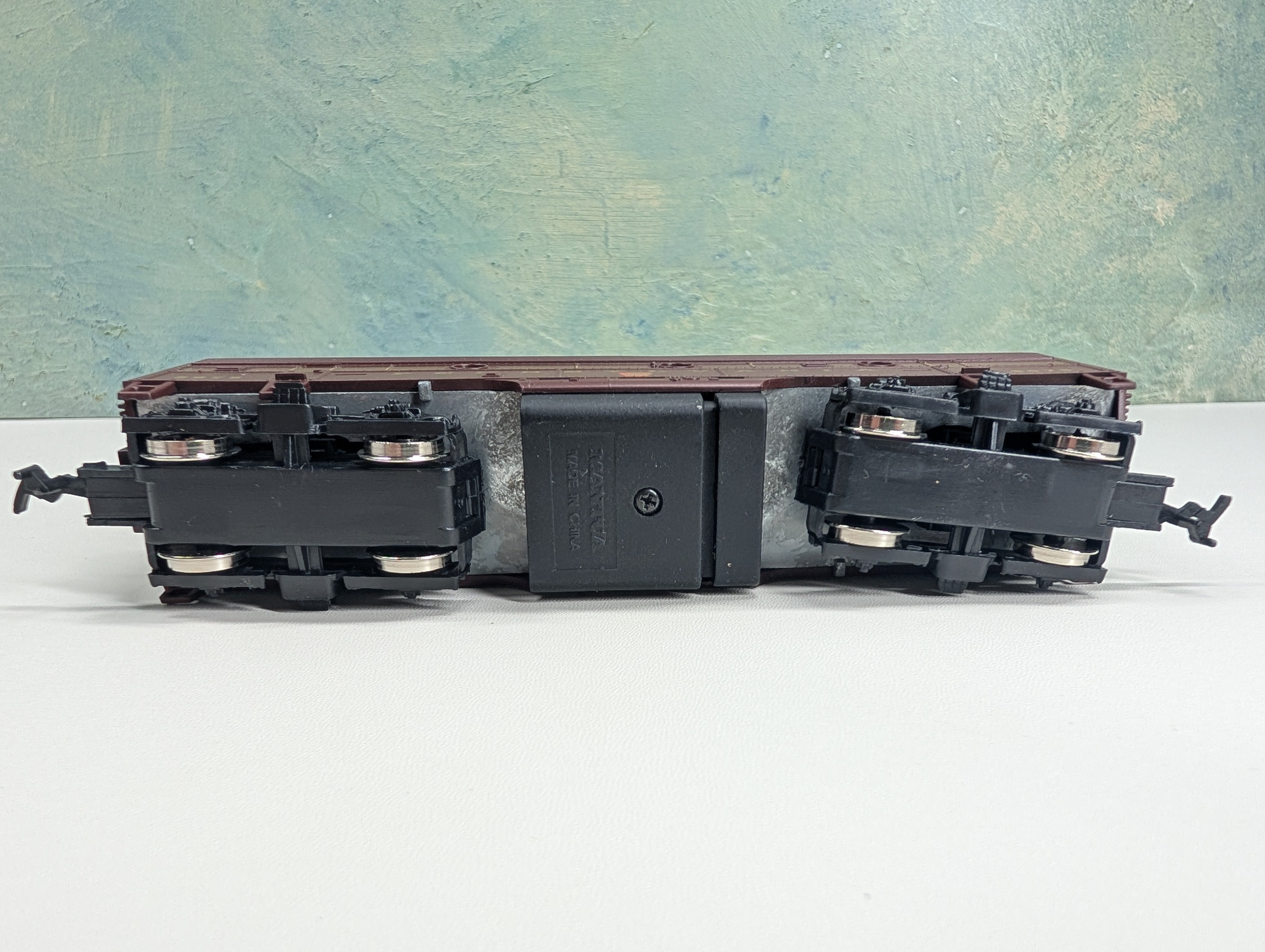 USED Mantua HO Scale F7 Unpowered B Unit Diesl Locomotive Pennsylvania #5875