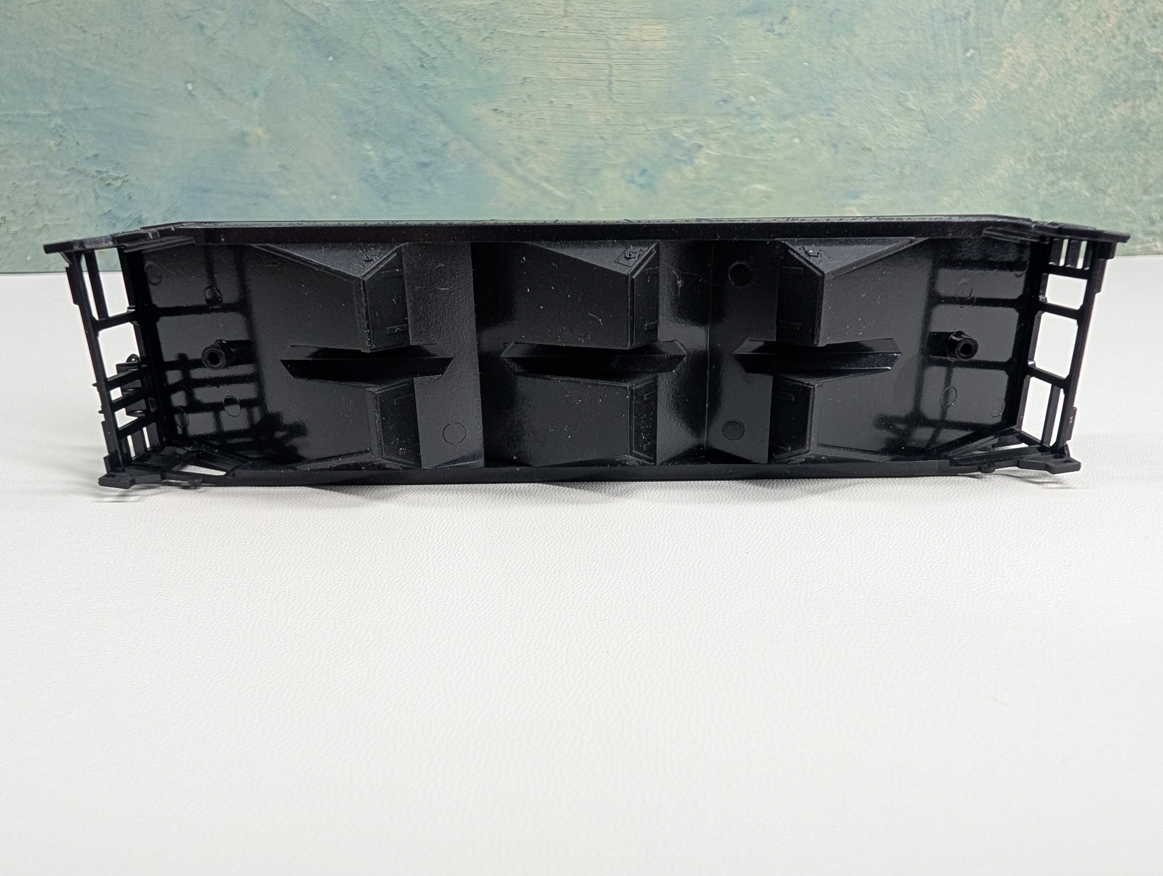 USED Stewart Hobbies HO Scale 3 Bay Hopper Shell (Black)