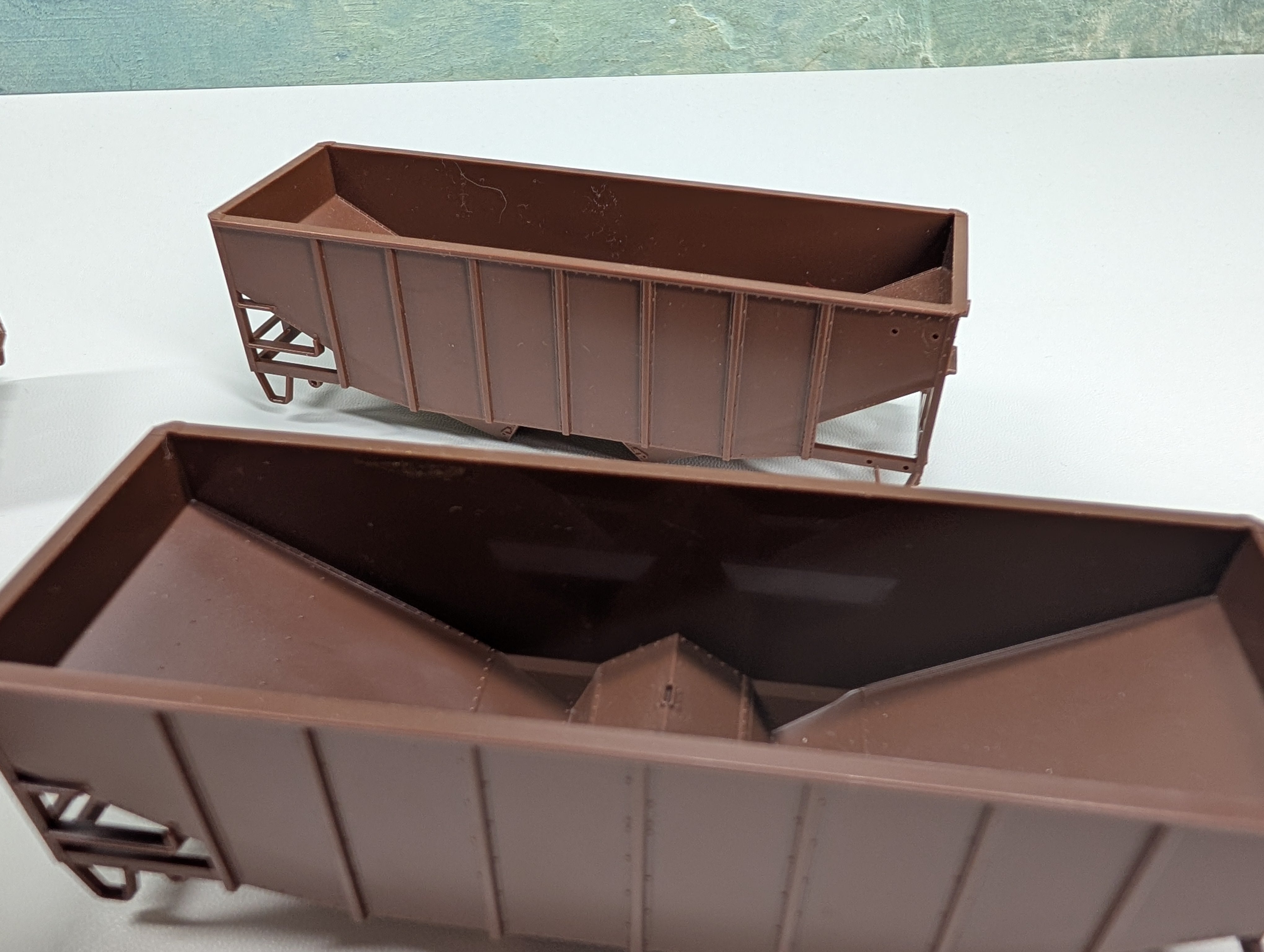 USED Stewart Hobbies HO Scale 6 Panel 2 Bay Hopper Shells (Brown) (4 pcs)