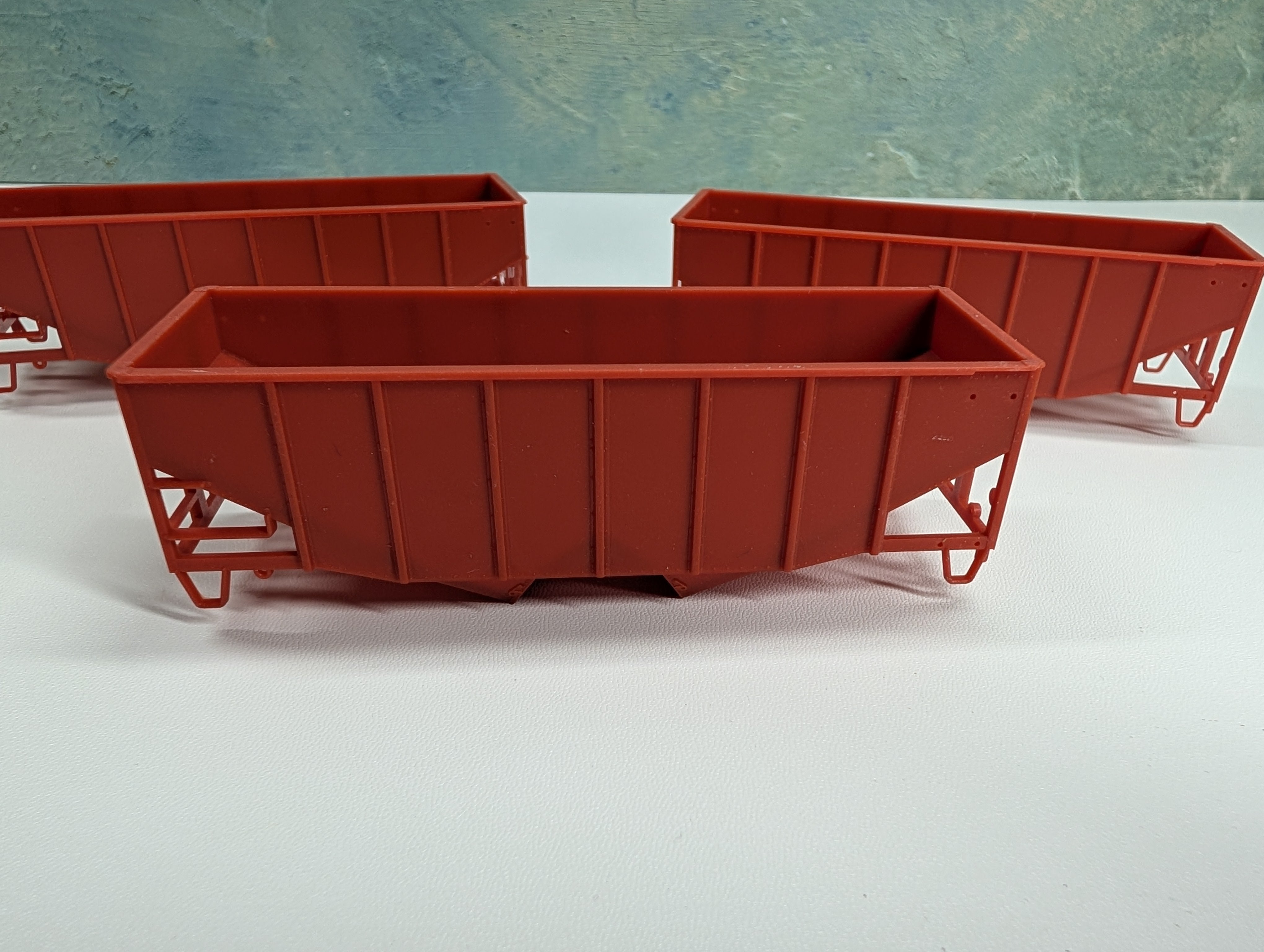 USED Stewart Hobbies HO Scale 6 Panel 2 Bay Hopper Shells (Orange) (3 pcs)