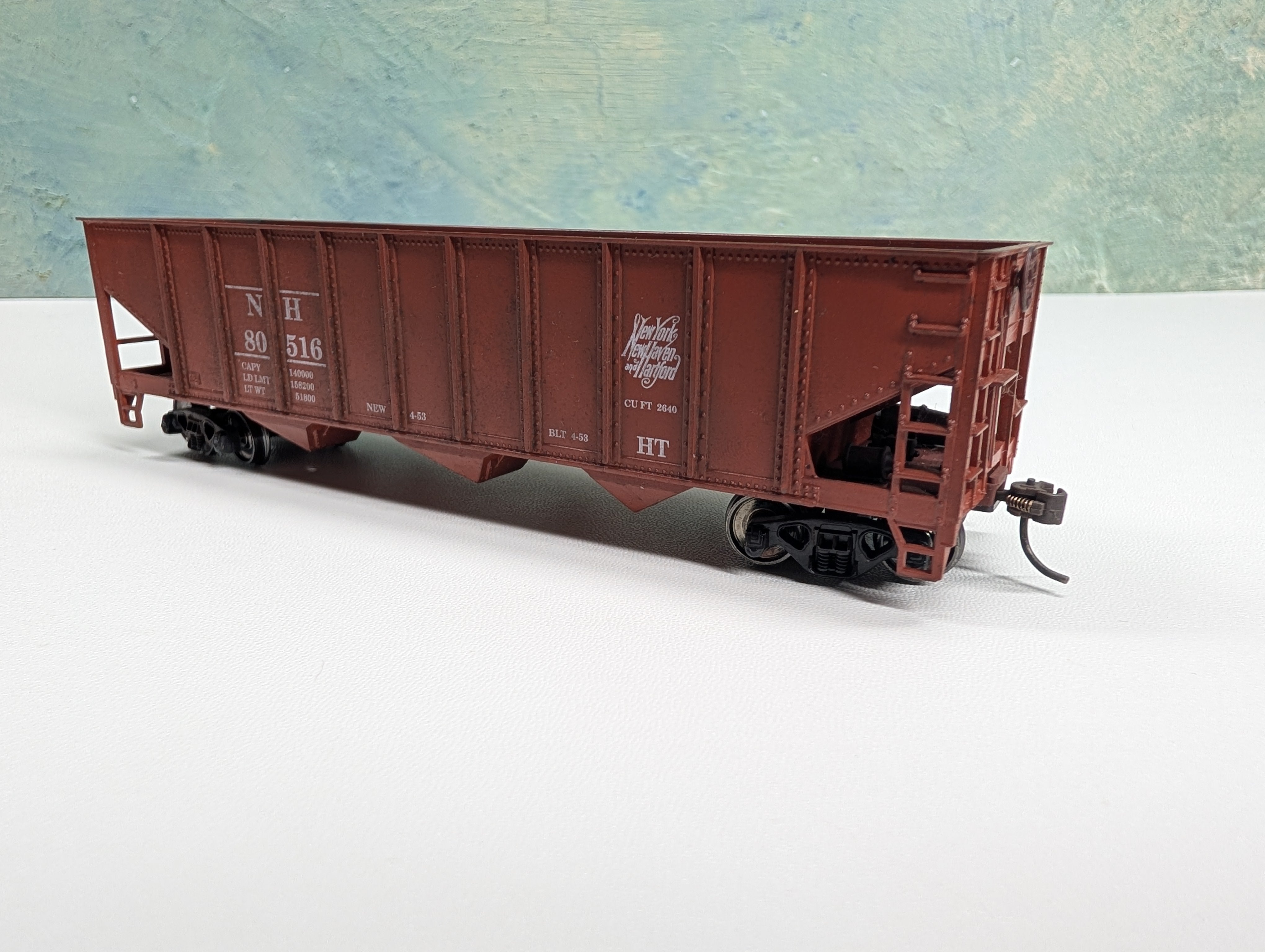 USED Roundhouse HO Scale 3-Bay Hopper New Haven NH #80516 Weathered