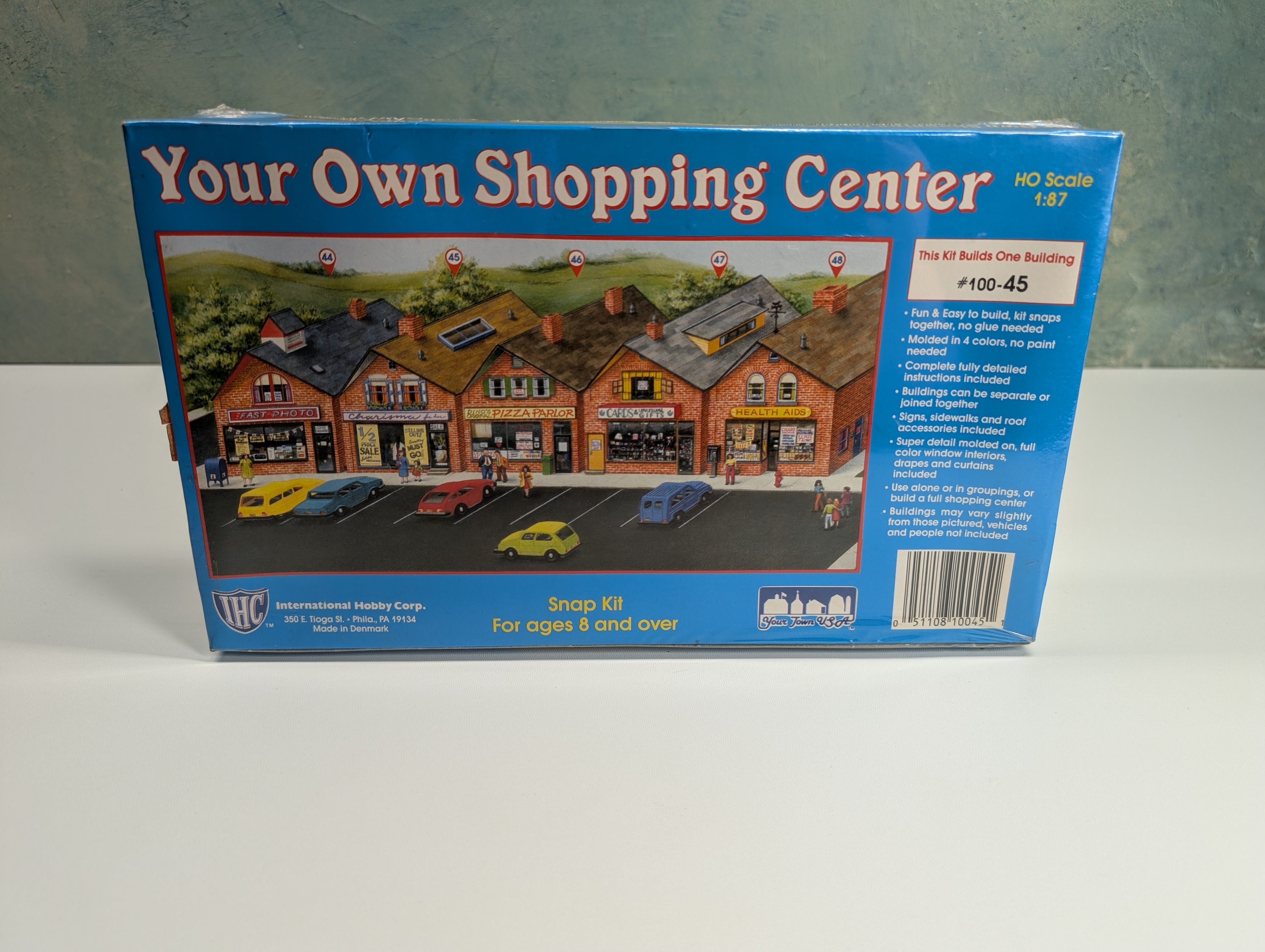 IHC #100-45 HO Scale Charisma Fashions, Shopping Center Building (Sealed) KIT