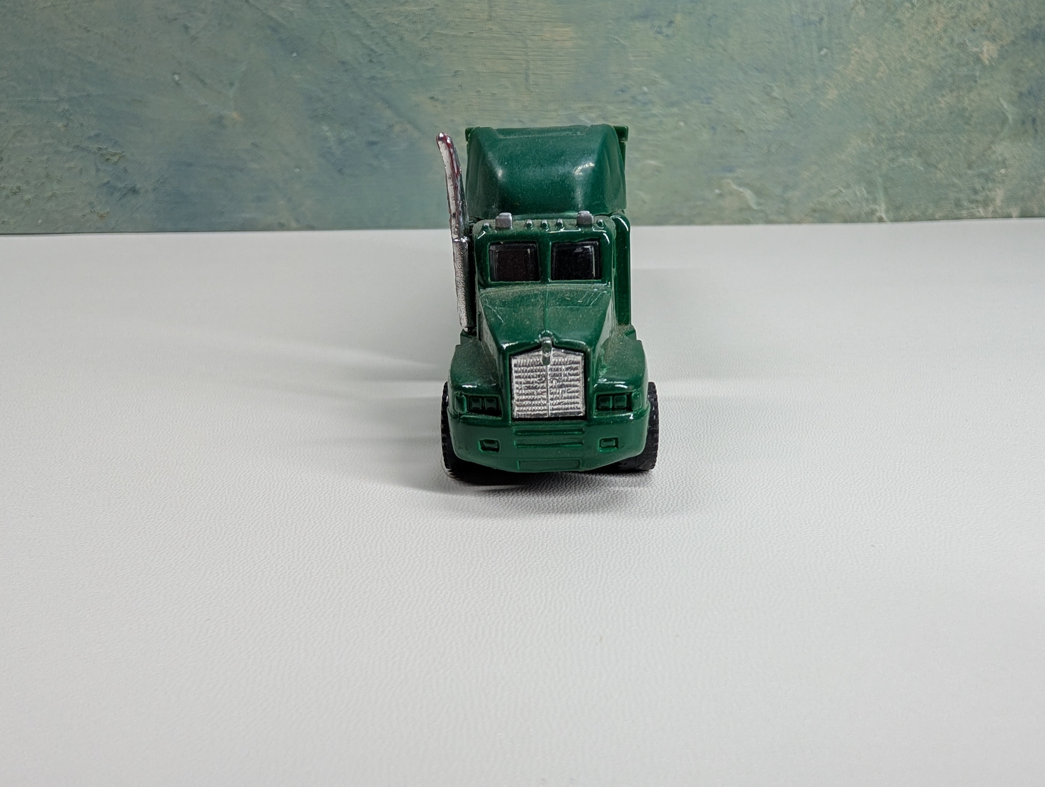 USED HO Scale Green Truck Cab and Trailer Quaker State