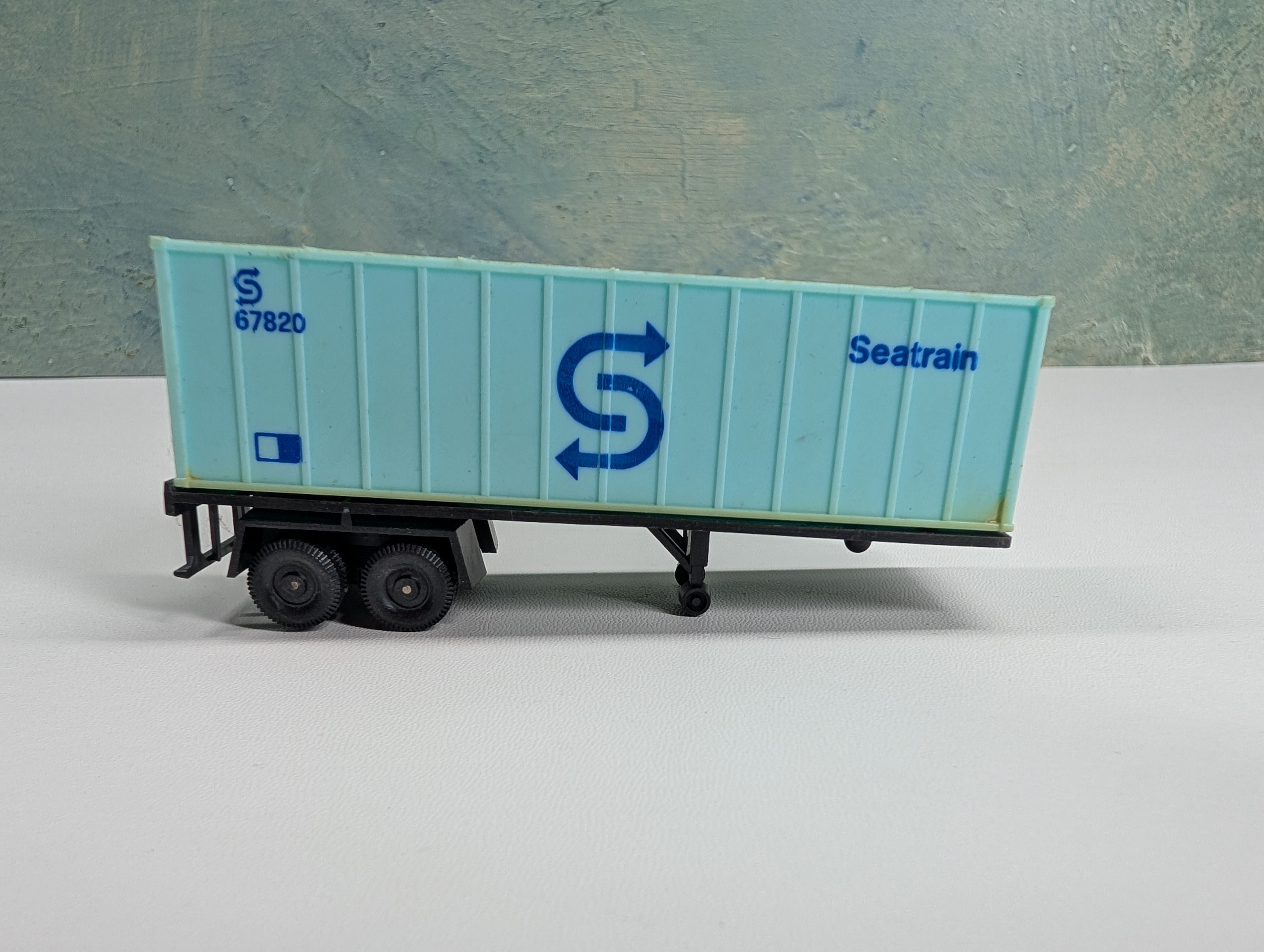 USED HO Scale 30' Trailer Seatrain 67820