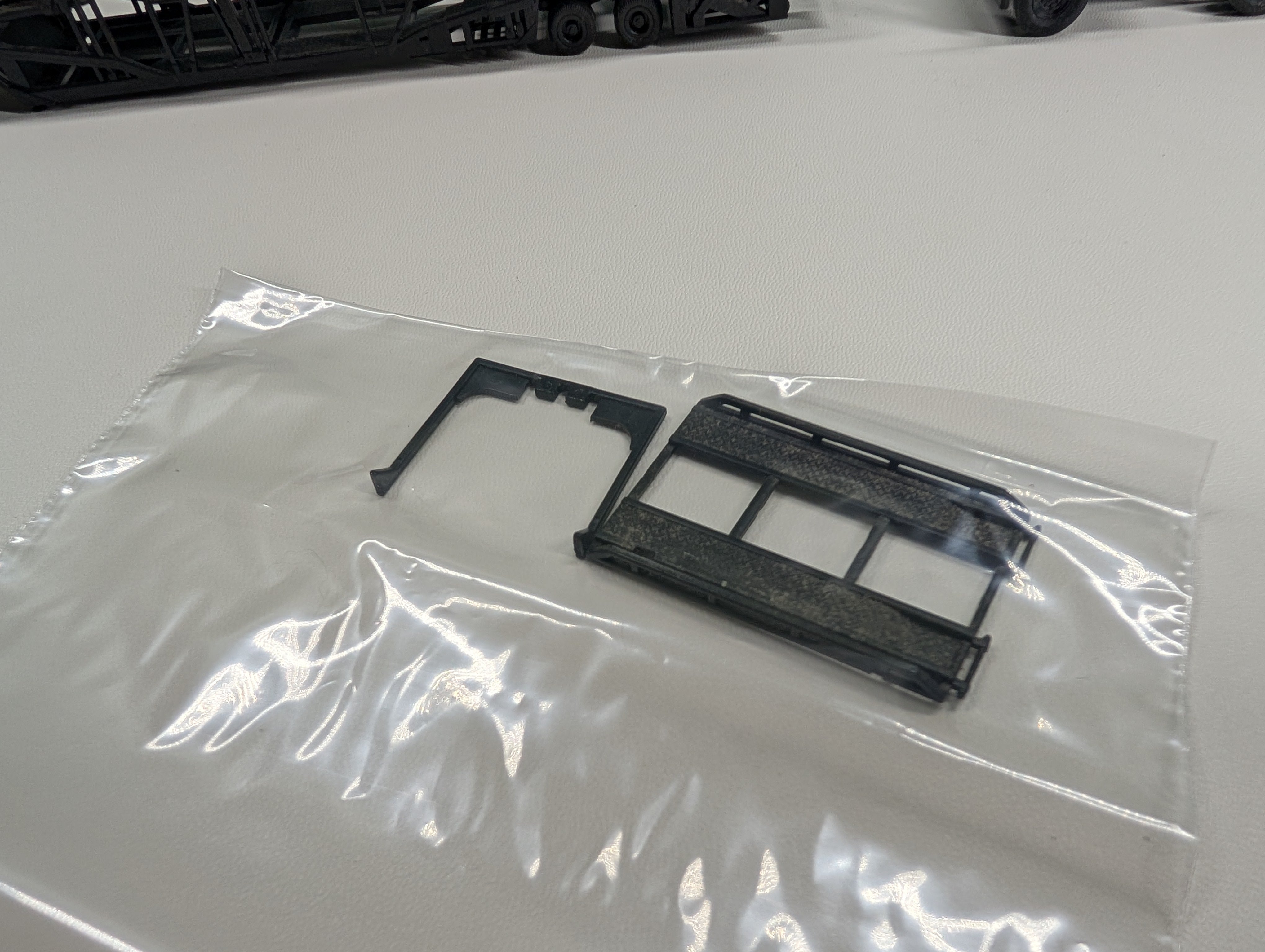 USED Atlas HO Scale Auto Carrier Trailer w/ Cab (needs work)