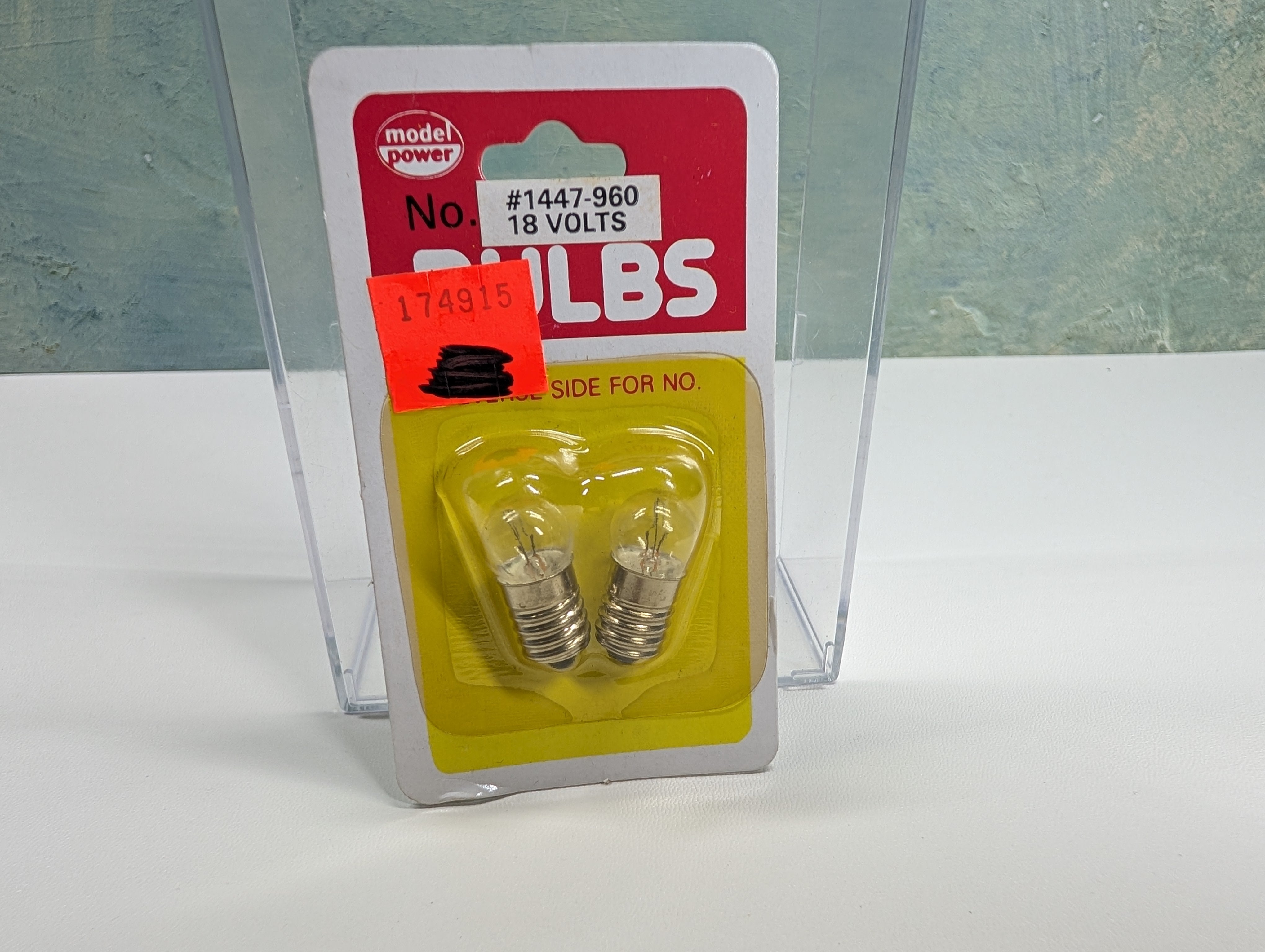 Model Power 1447-960 HO Scale Bulbs 18 Volts (2 pcs)