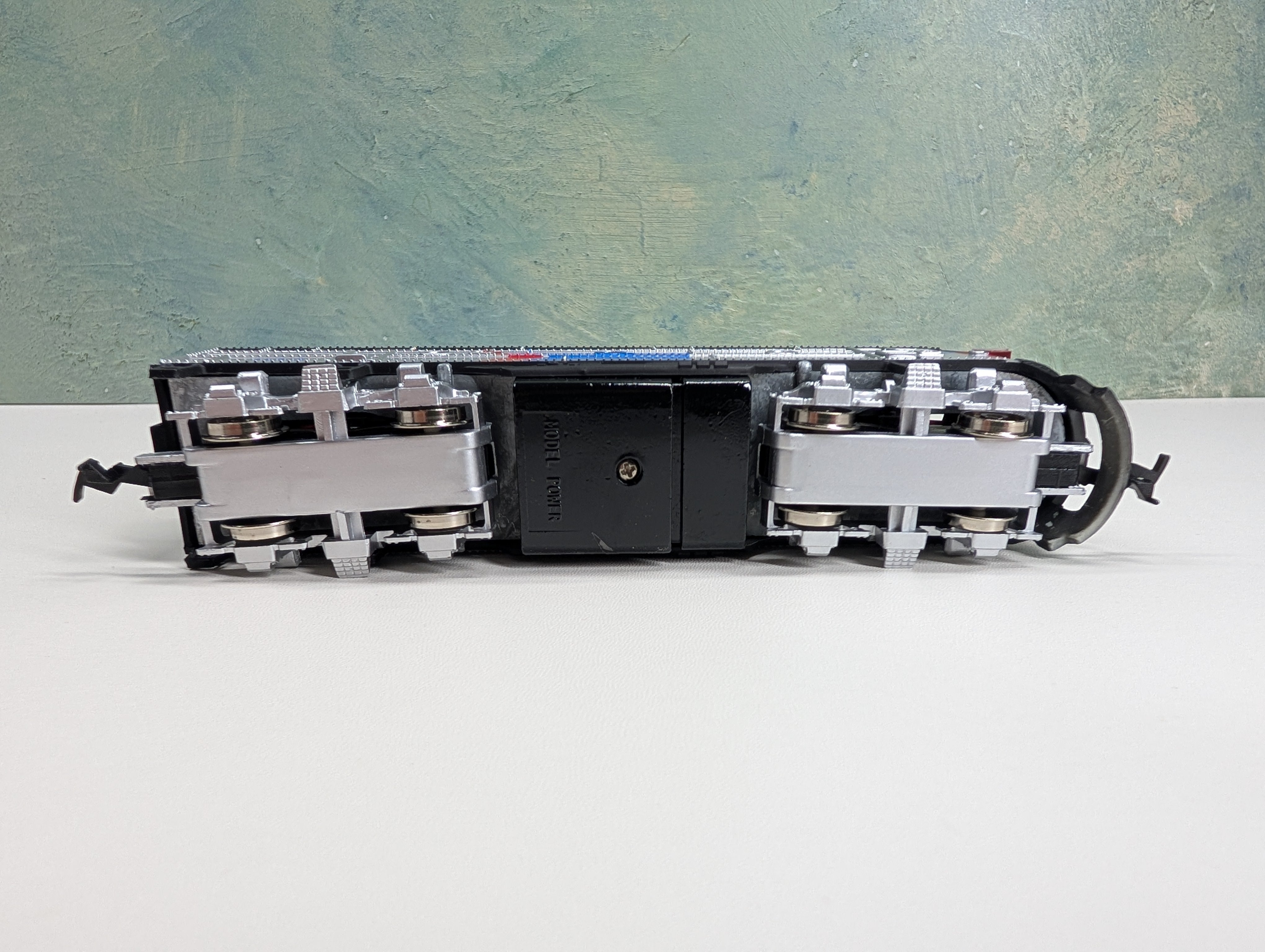 USED Model Power HO Scale F2 Diesel Locomotive Amtrak #103 Runs Great DC