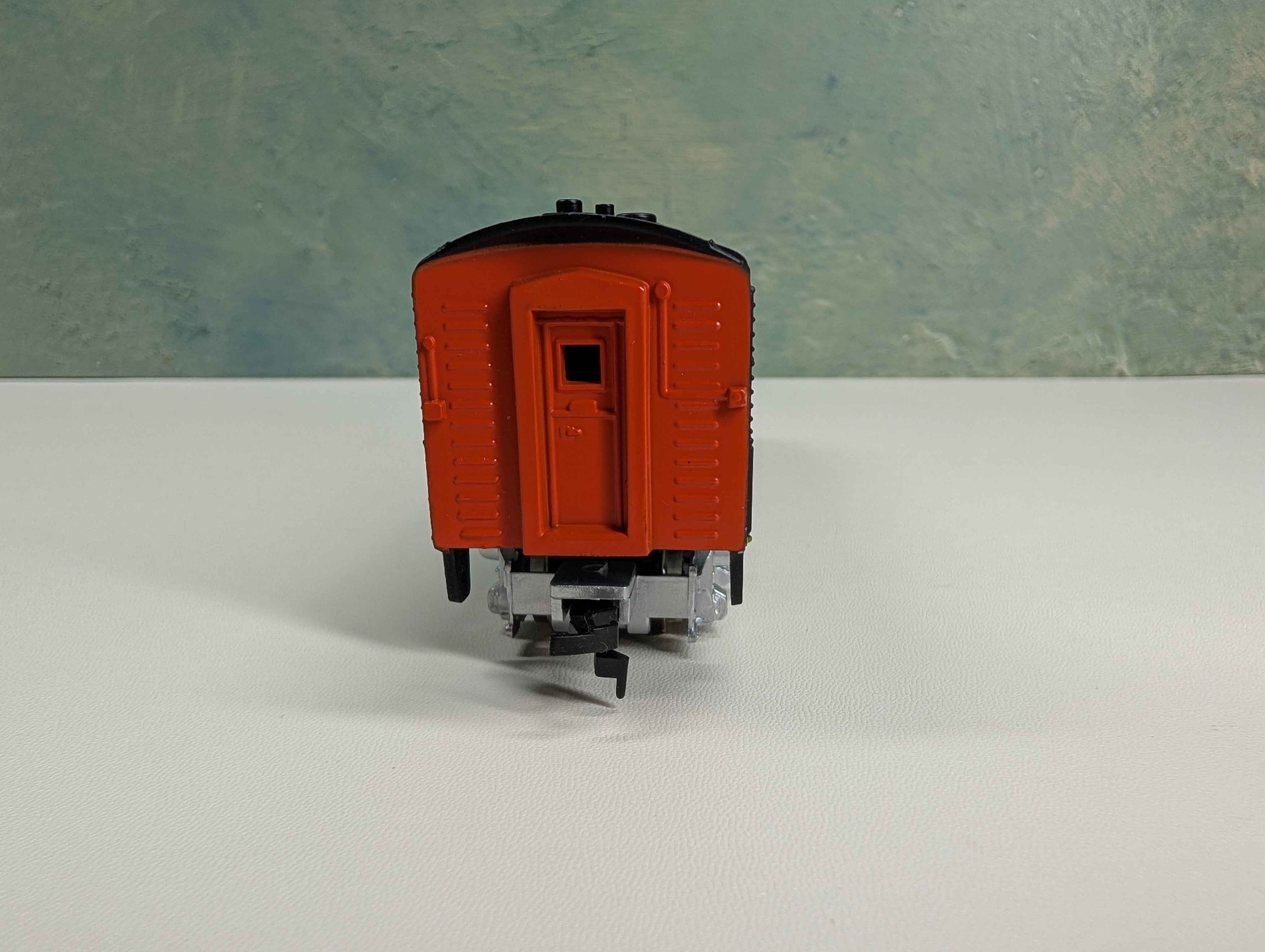 USED Model Power HO Scale F2 Diesel Locomotive Canadian National #6511 Runs Great DC