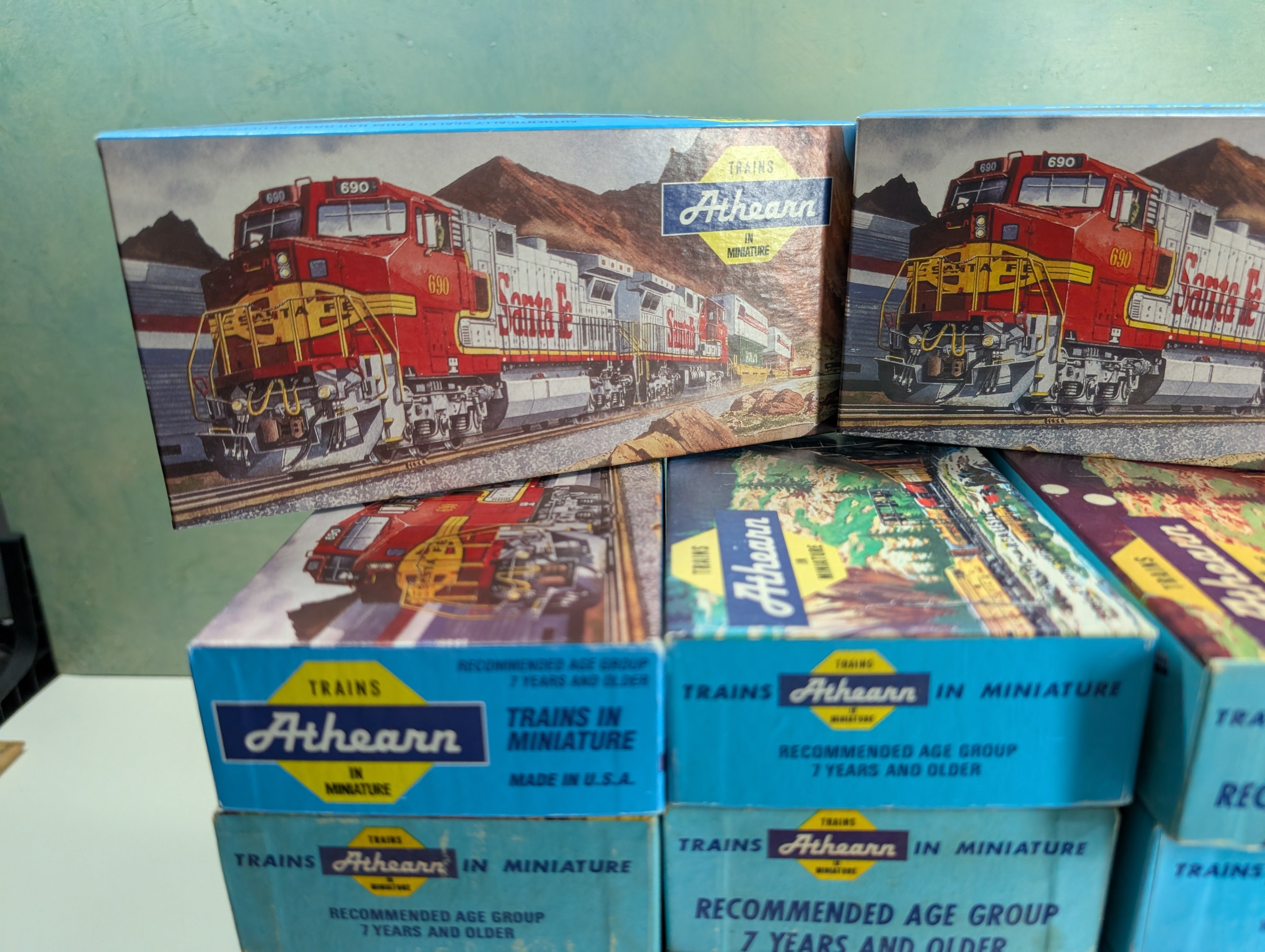 USED Athearn HO Scale Lot of Empty Train Boxes for Storage (20pcs)