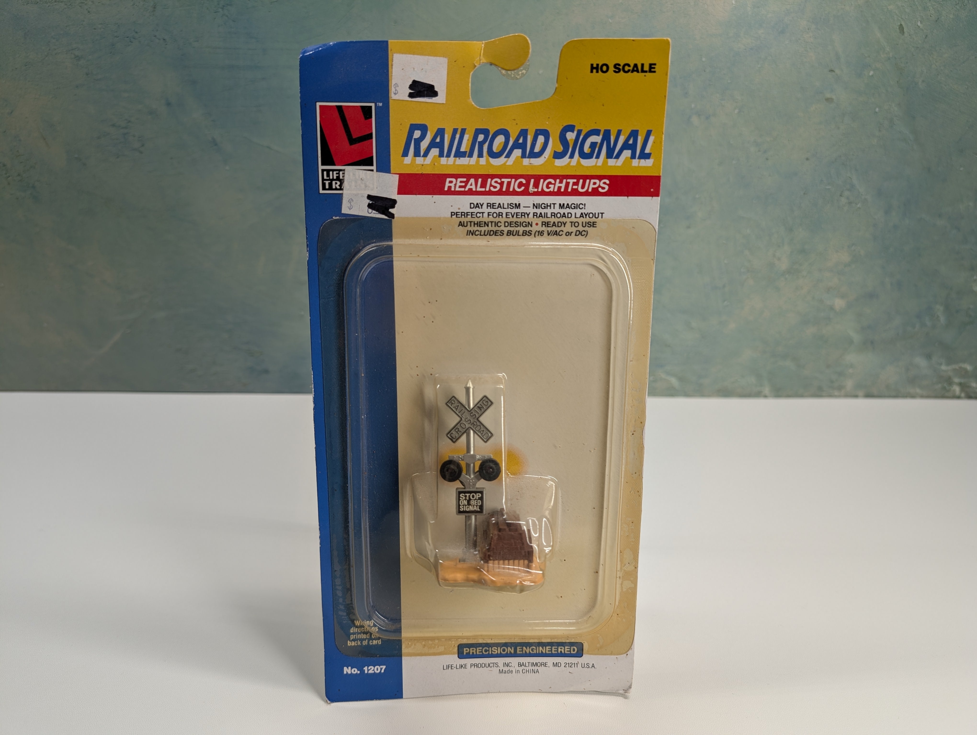 Life-Like 1207 HO Scale Railroad Signal