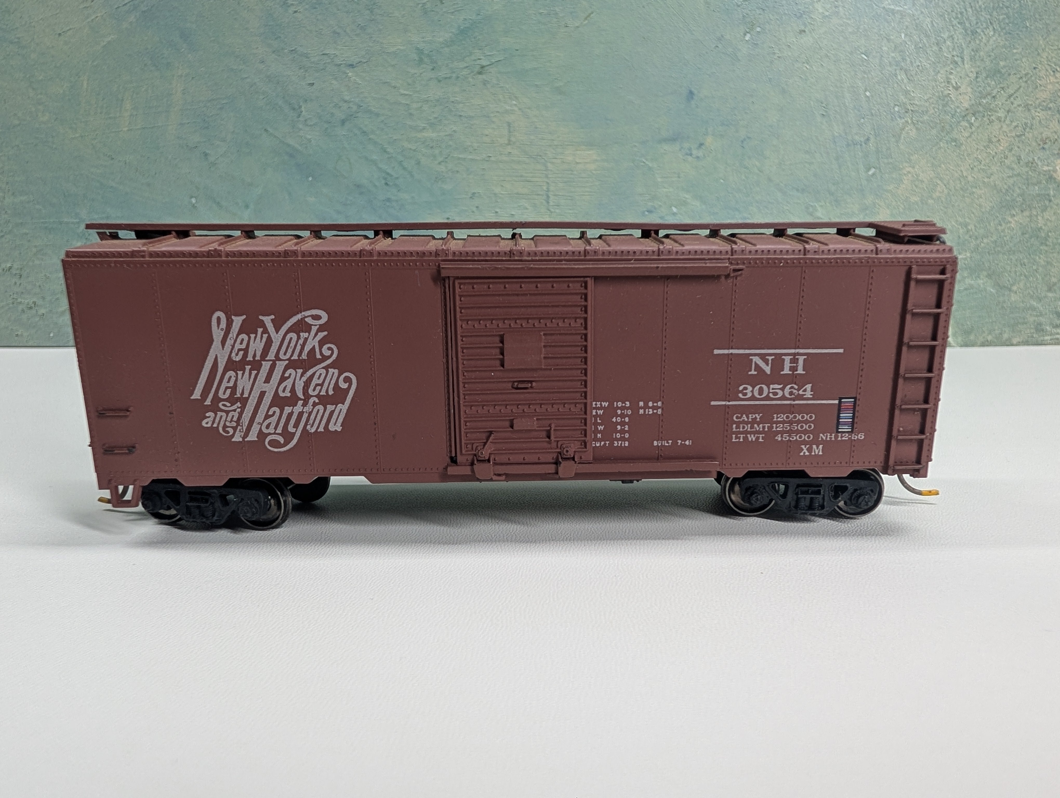 USED Athearn HO Scale 40' Box Car New Haven NH #30564 Metal Wheels