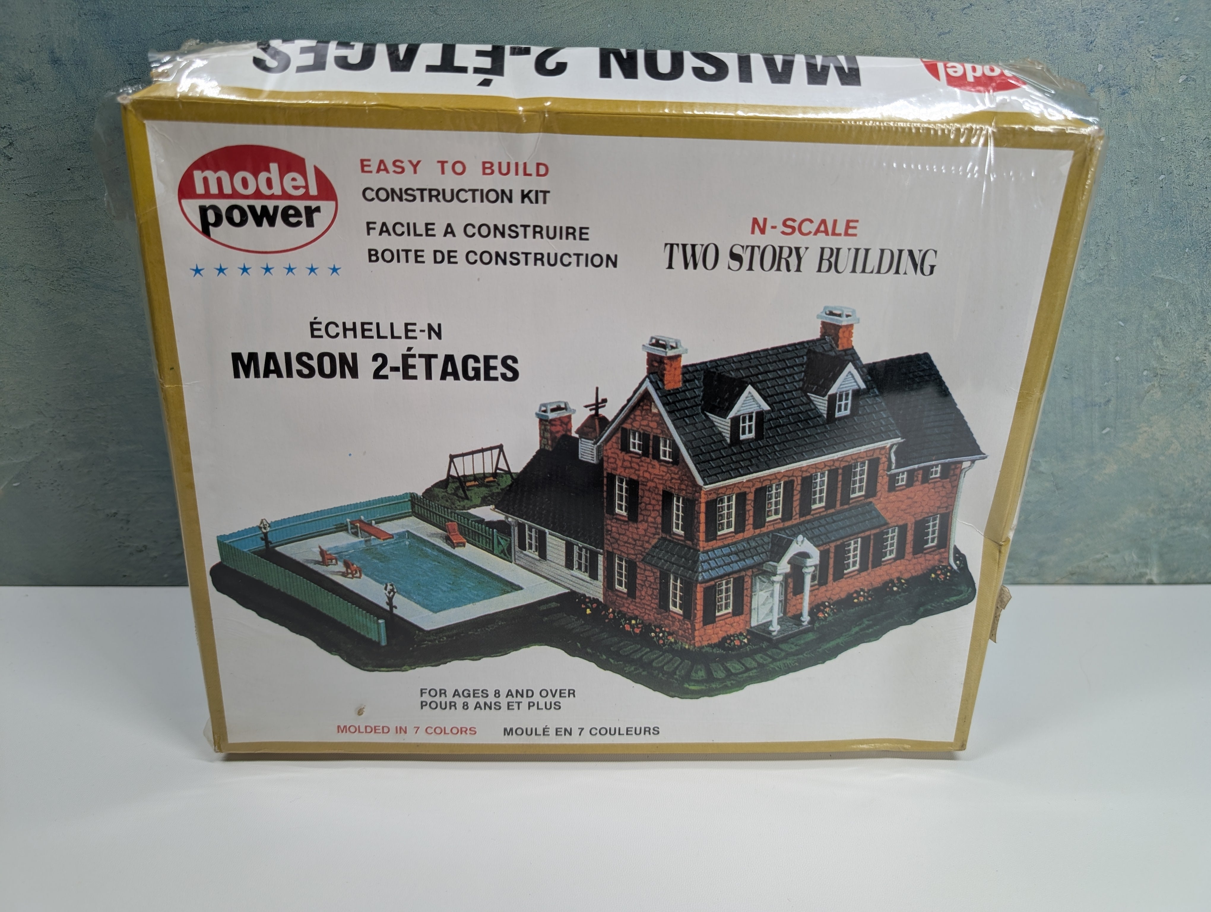 Model Power 1514 N Scale Two-Story Mansion House with Pool (Sealed) KIT