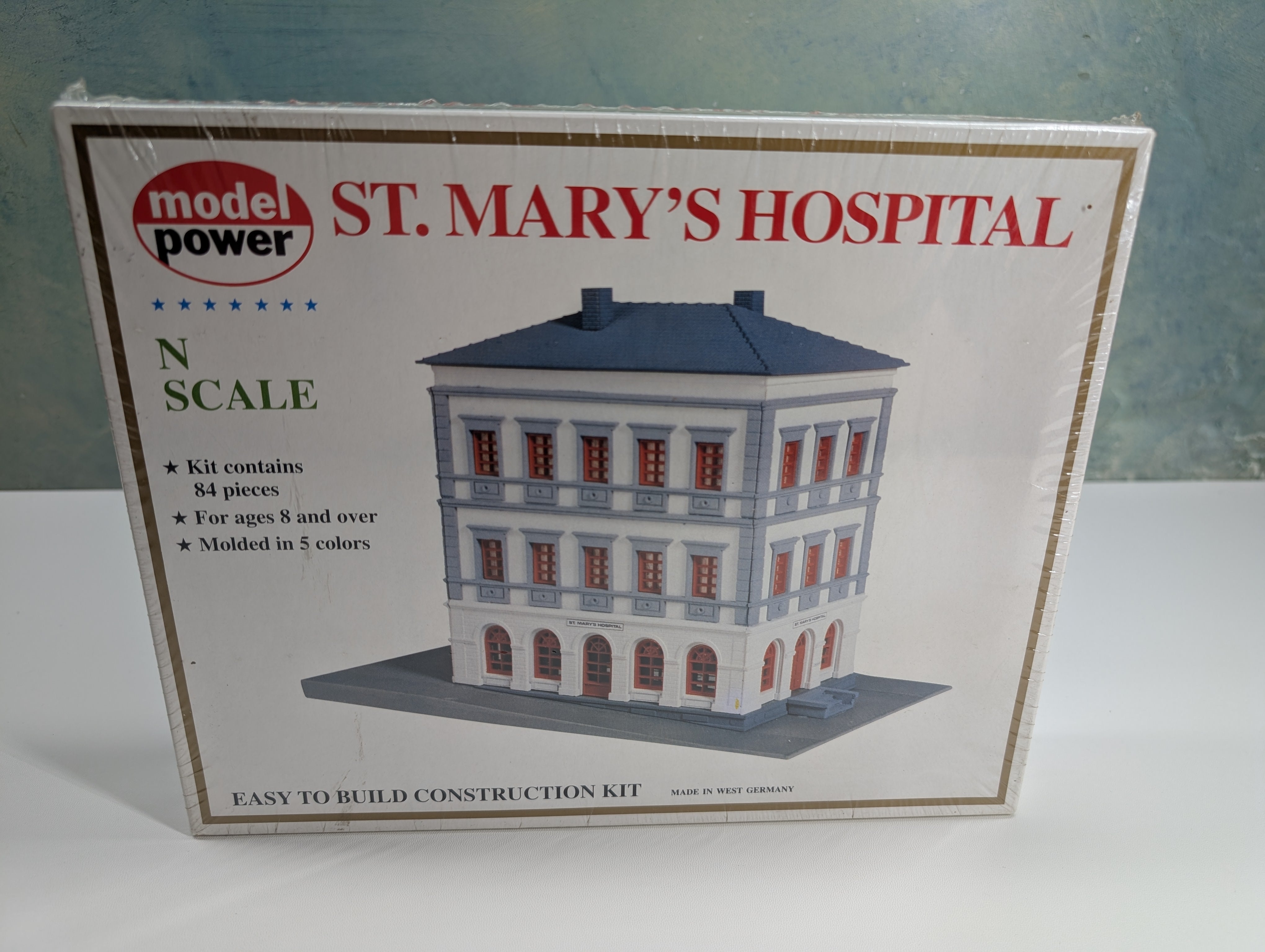 Model Power 1505 N Scale St. Mary's Hospital (Sealed) KIT