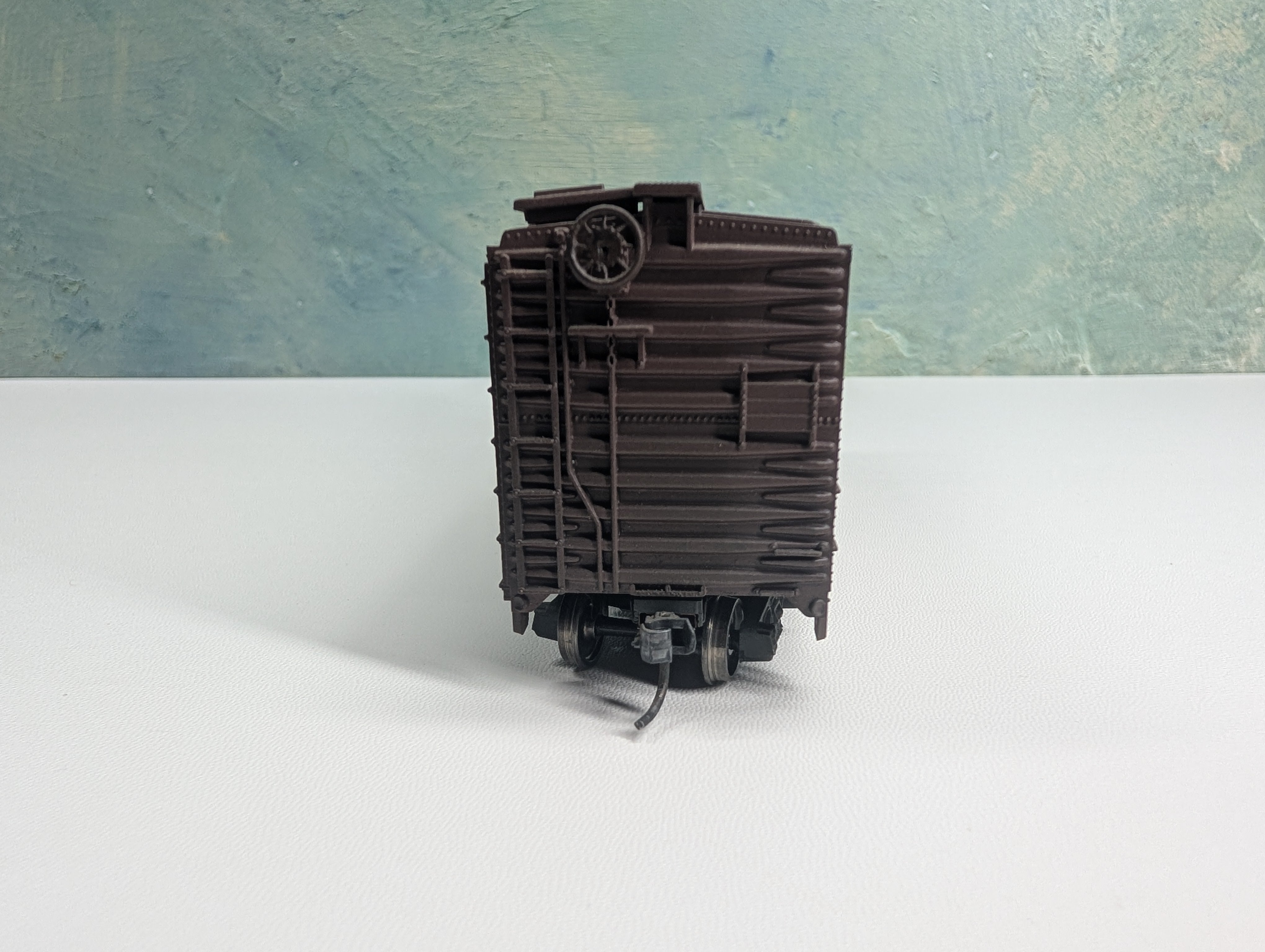 USED Athearn HO Scale 40' Box Car Chicago & North Western #65160 Weathered w/ Metal Wheels
