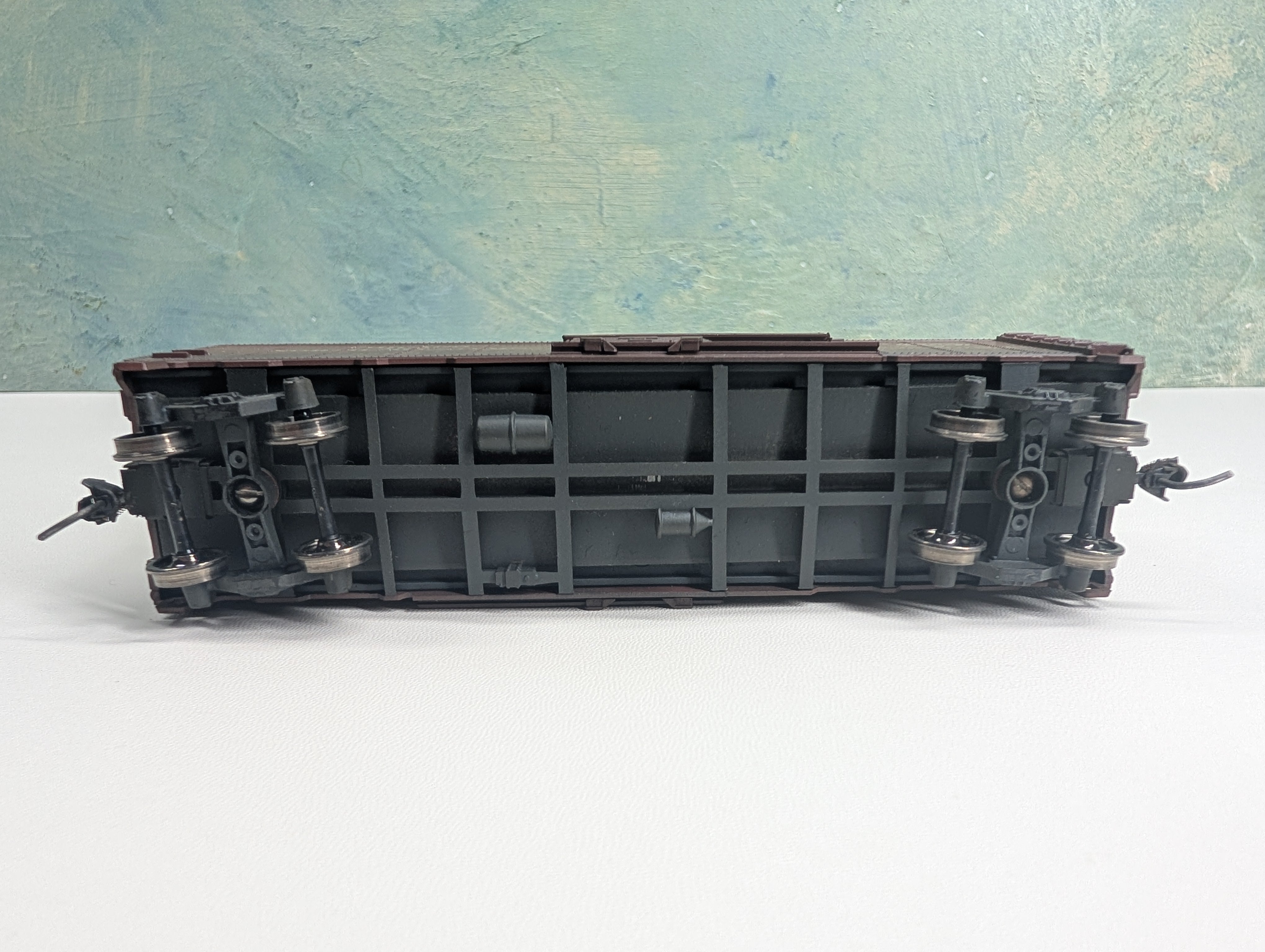 USED Athearn HO Scale 40' Box Car Chicago & North Western #65160 Weathered w/ Metal Wheels