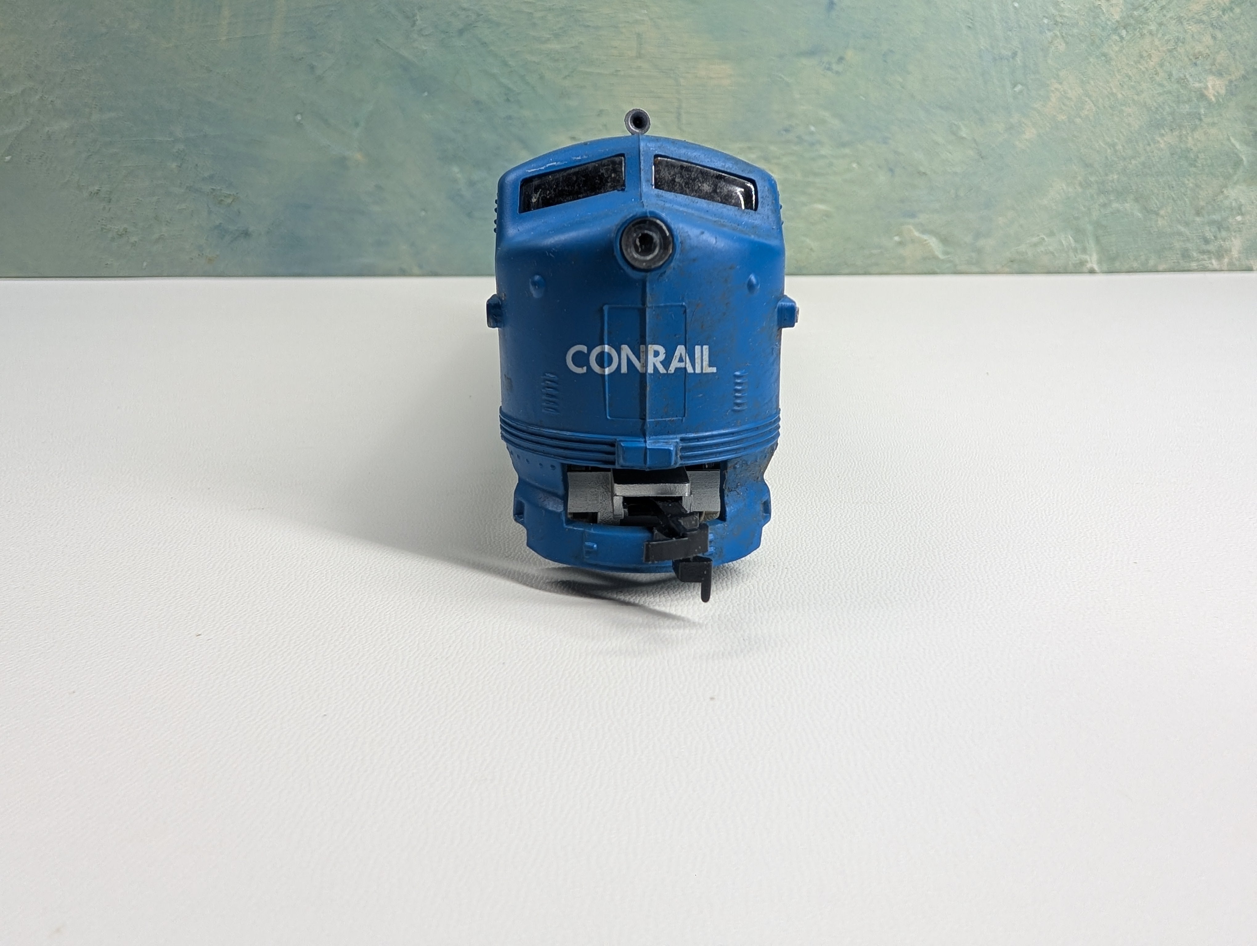 USED Model Power HO Scale F2 Diesel Locomotive Conrail #610 Runs Great DC