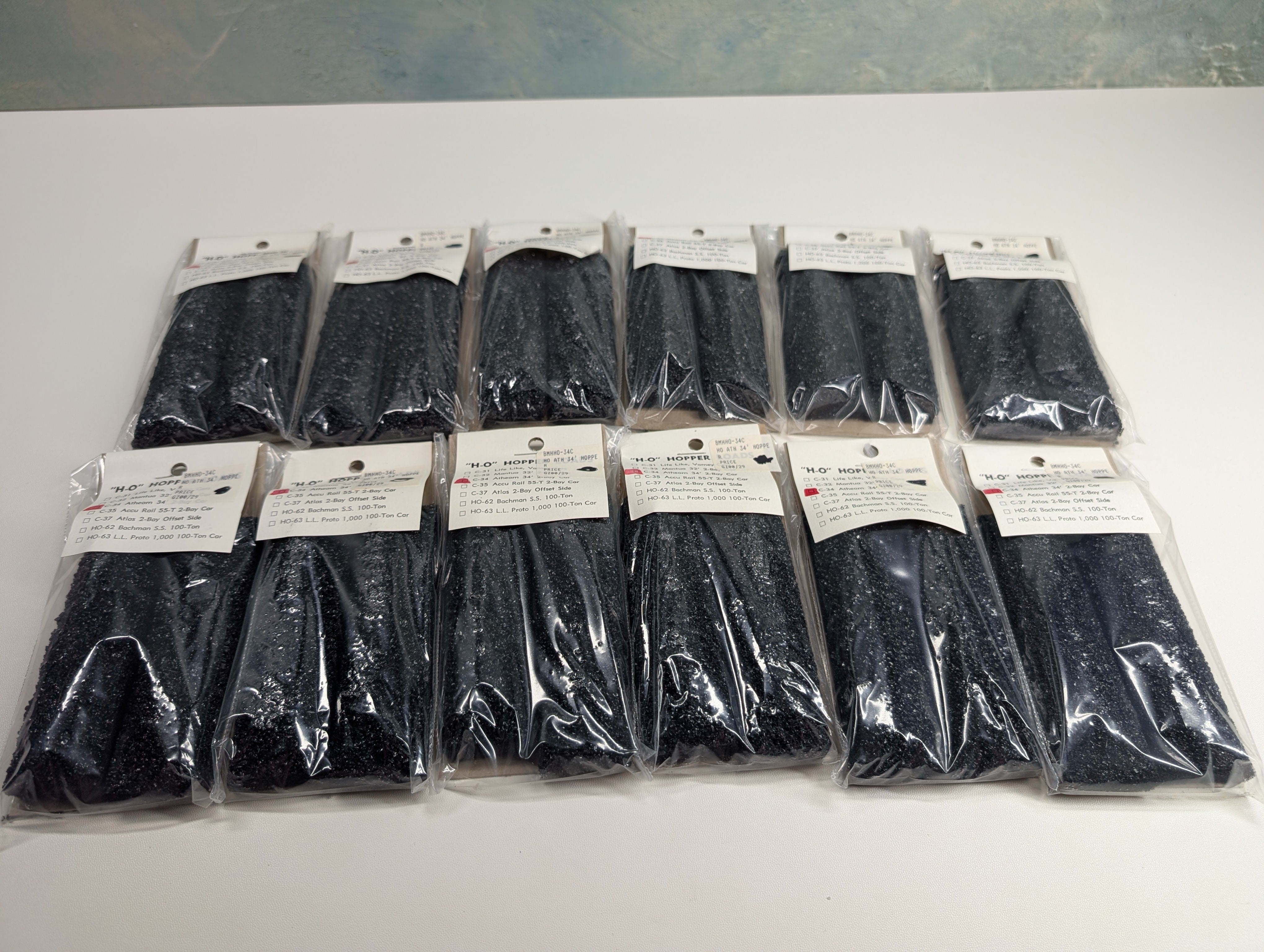 Blue Mountain Hobbies C-34 HO Scale Lot of Athearn 34' 2Bay Hopper Coal Loads (24 pcs)