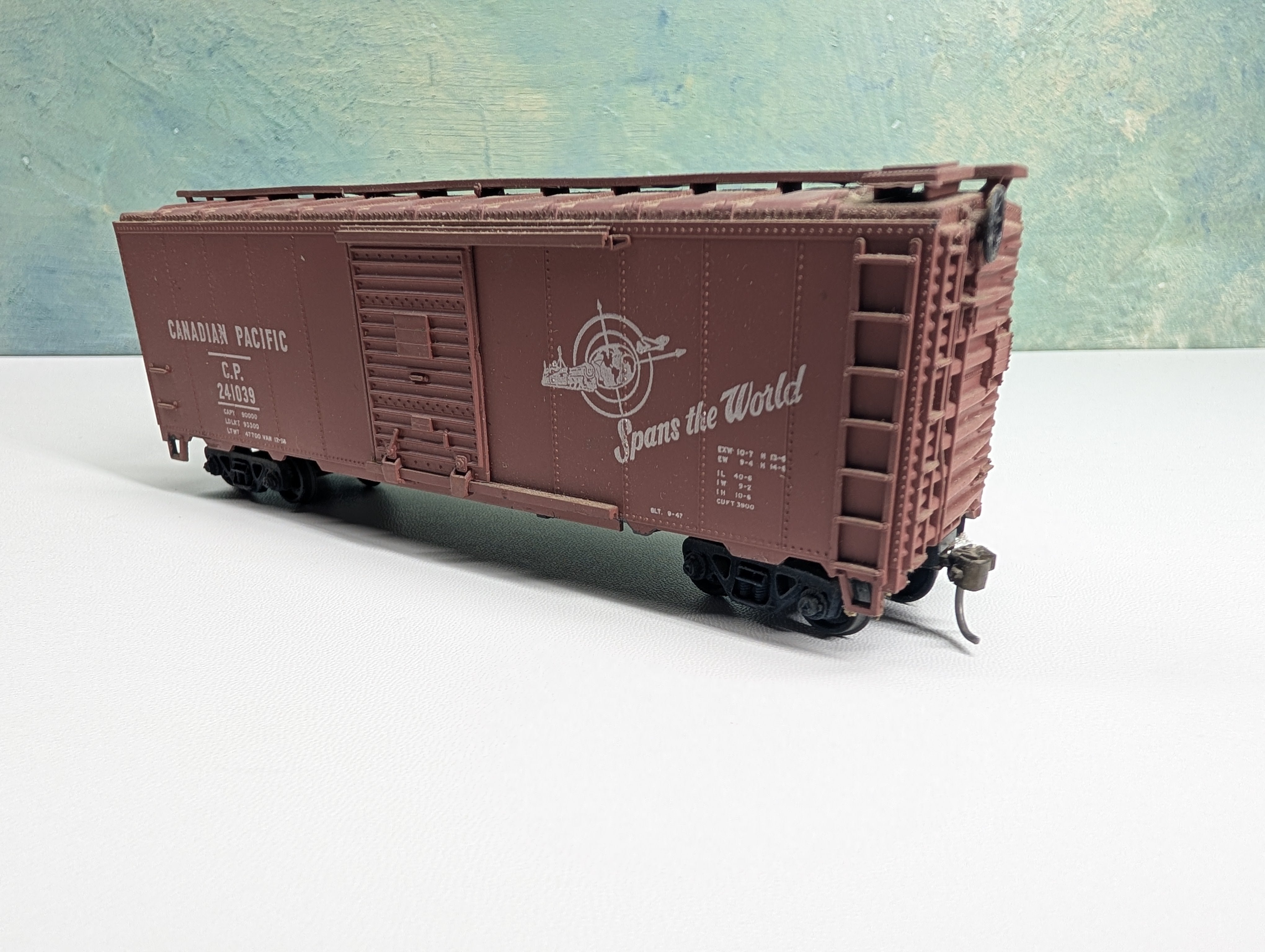 USED Athearn HO Scale 40' Box Car Canadian Pacific CP #241039
