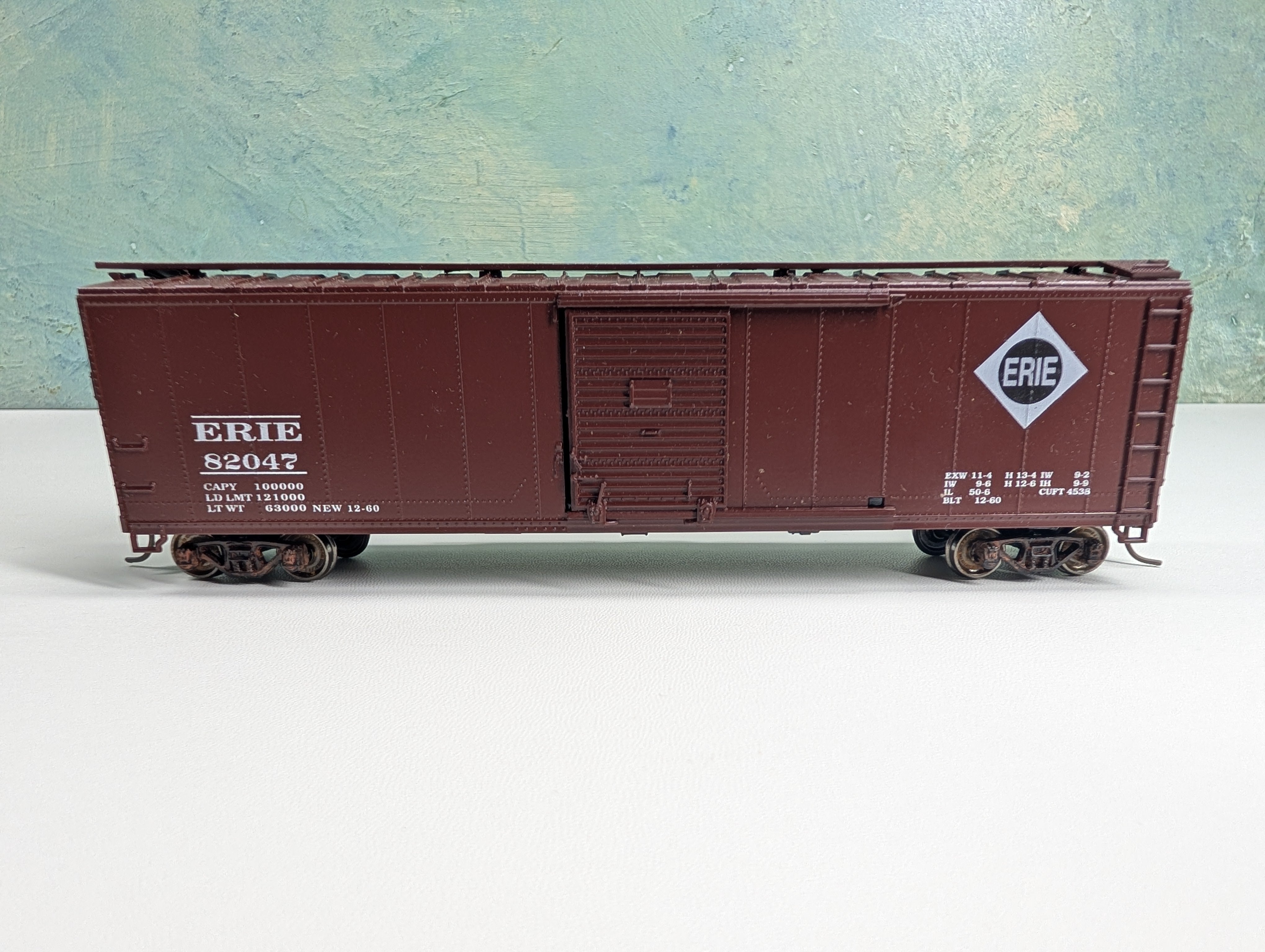 USED Athearn HO Scale 50' SD Box Car Erie #82047 Bev-Bel, Metal Wheels