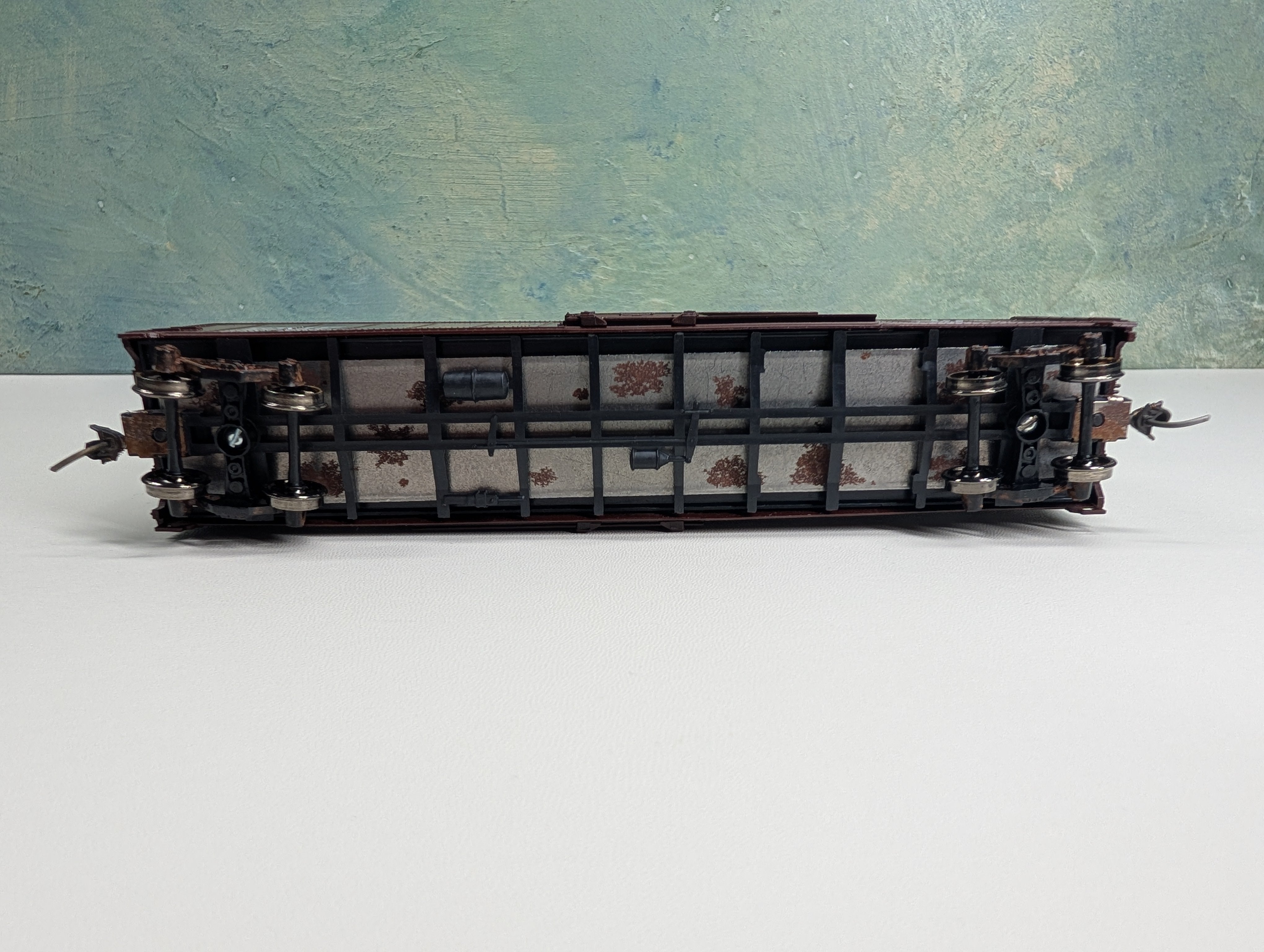 USED Athearn HO Scale 50' SD Box Car Erie #82047 Bev-Bel, Metal Wheels