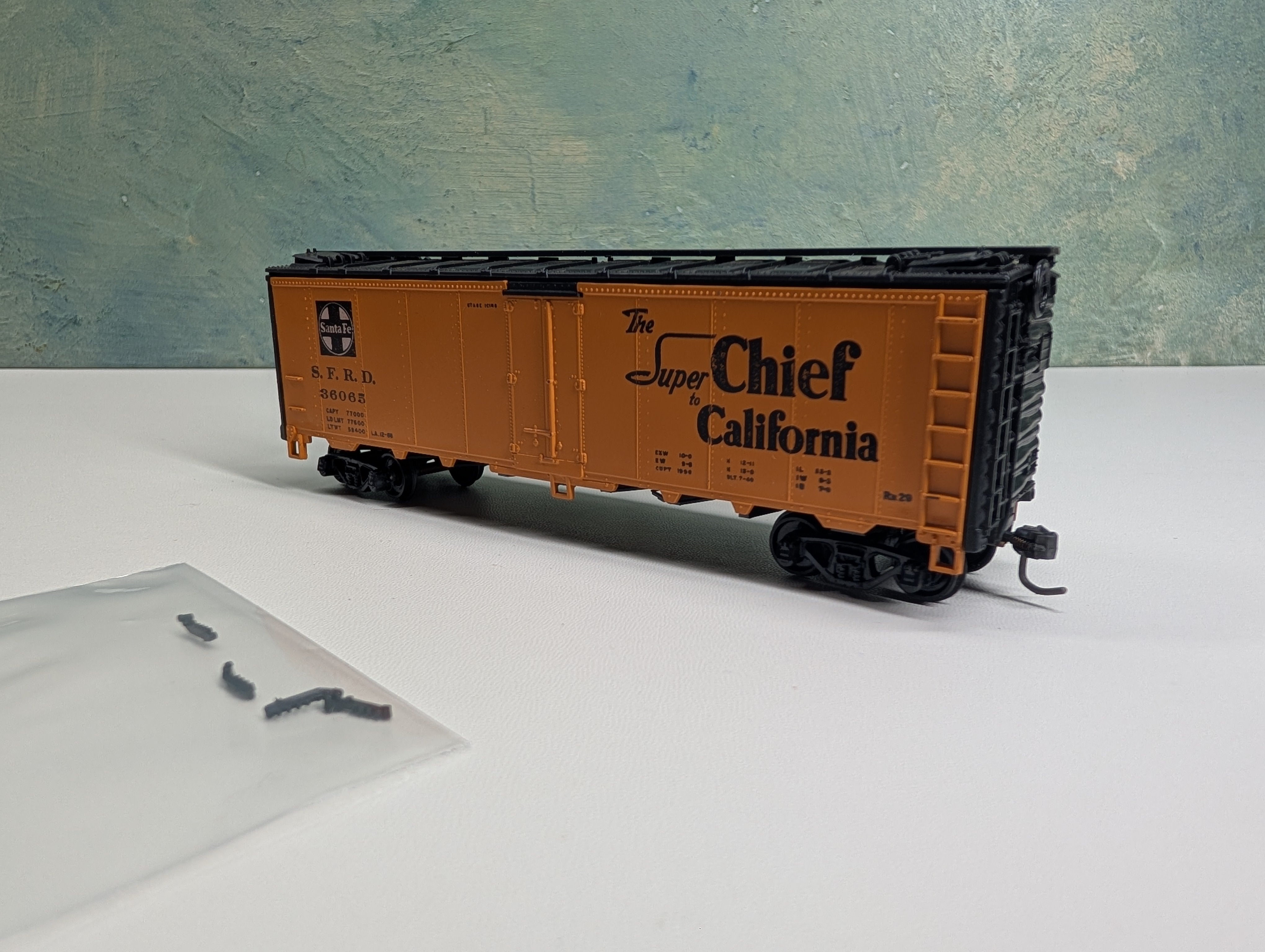 USED Athearn HO Scale 40' Reefer Santa Fe SFRD #36065