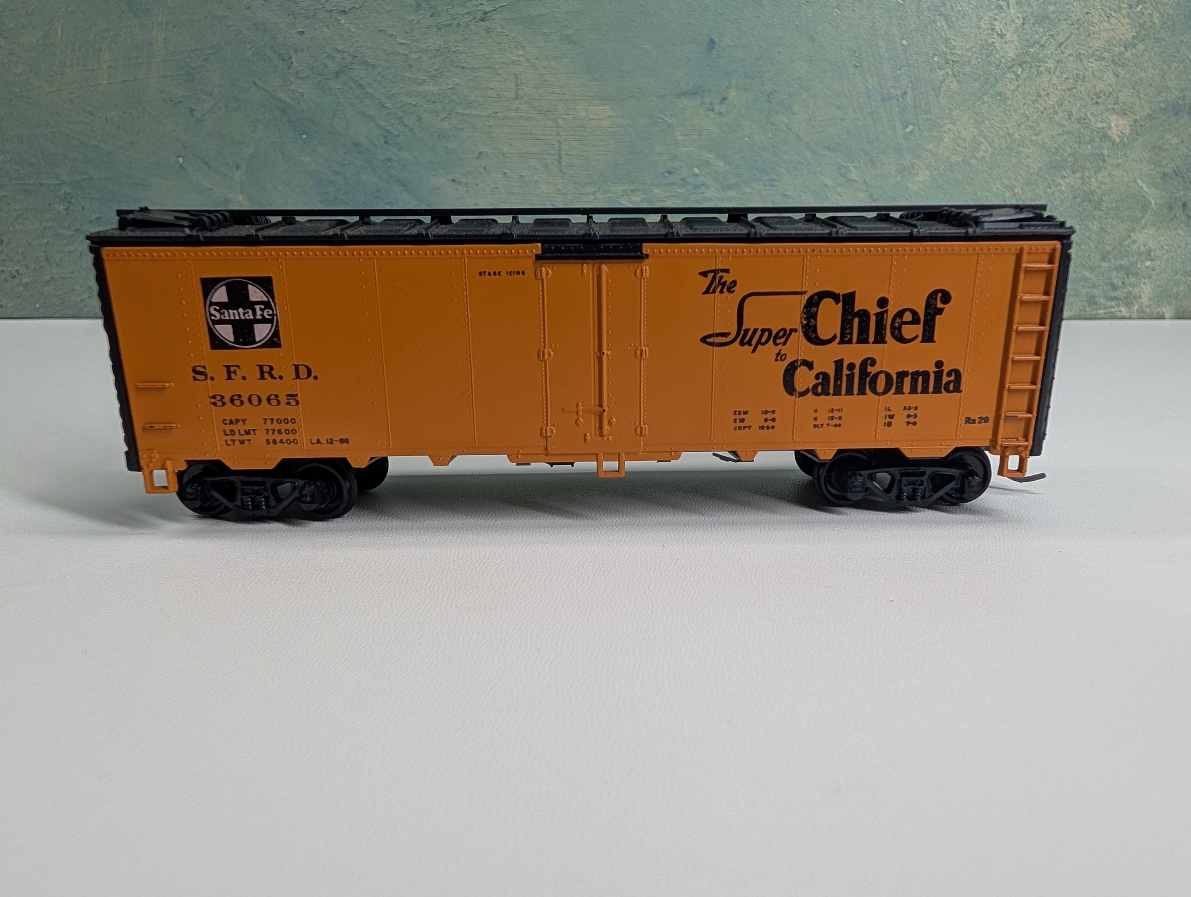 USED Athearn HO Scale 40' Reefer Santa Fe SFRD #36065
