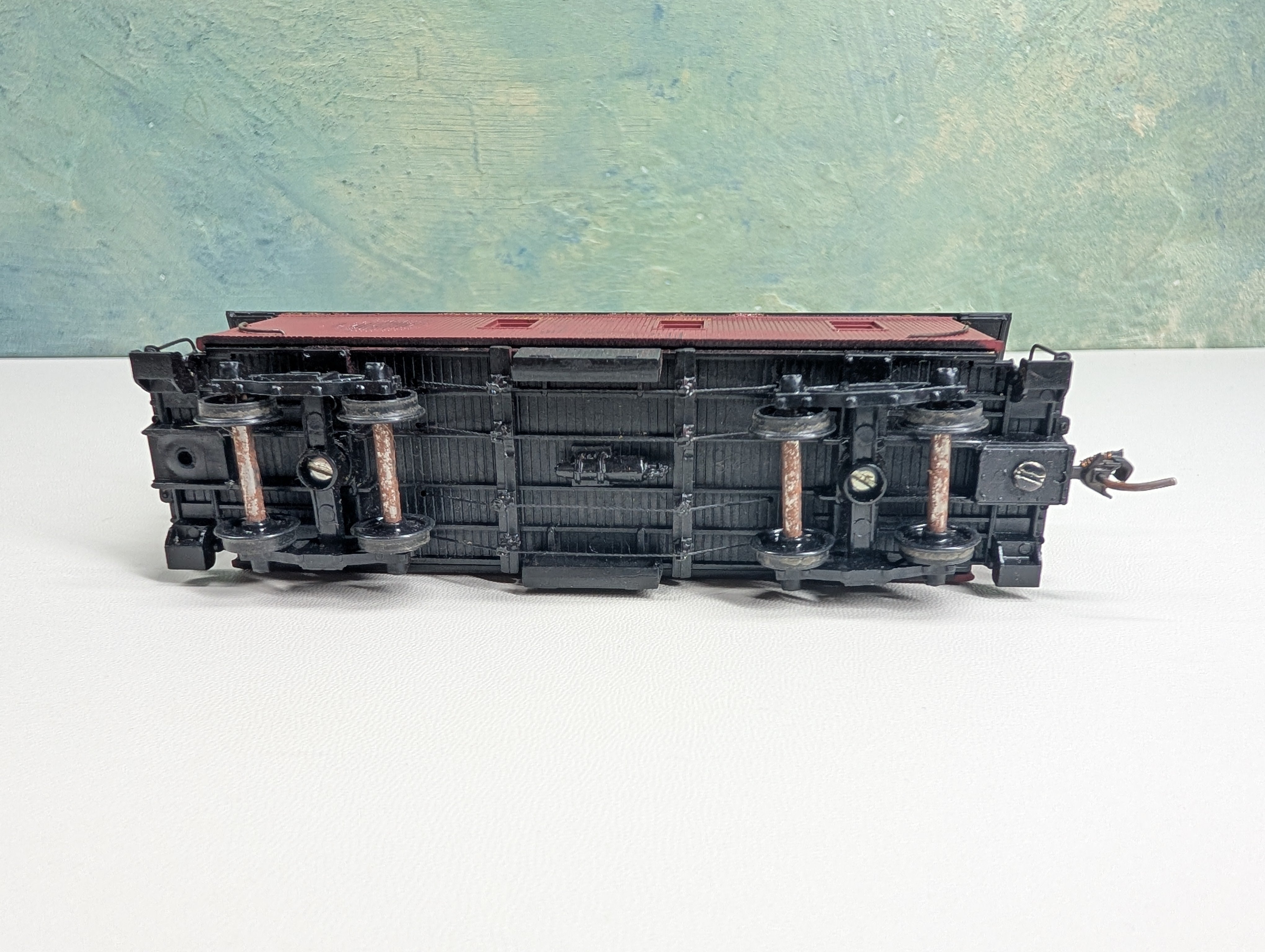 USED Roundhouse HO Scale Caboose Great Northern GN #X379