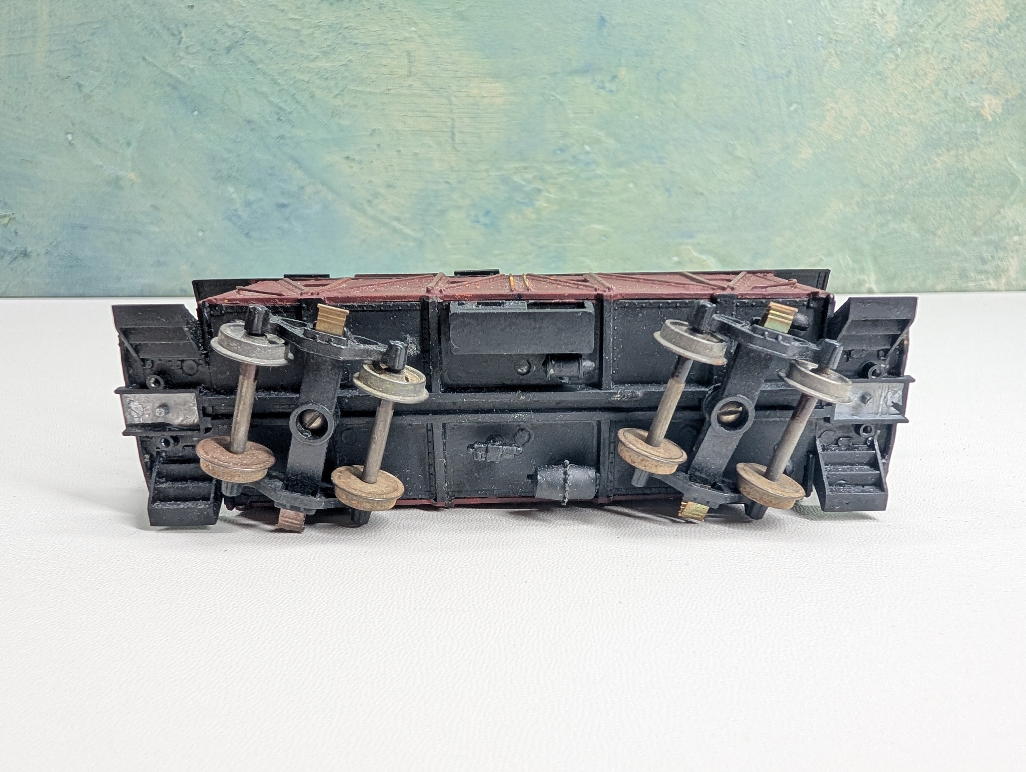 USED Roundhouse HO Scale All Metal Caboose Truss Side Undecorated