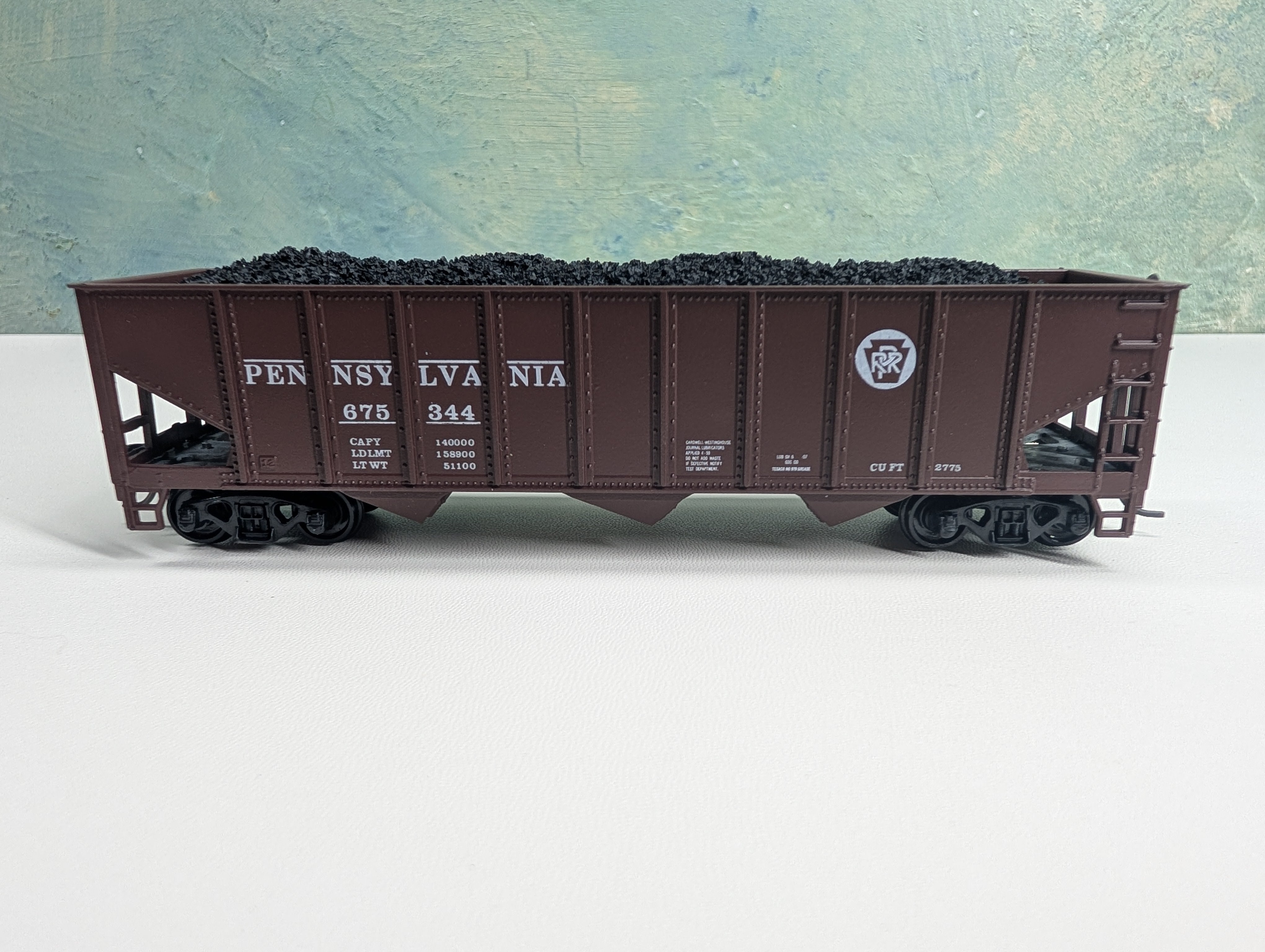 USED Roundhouse HO Scale Hopper w/ Coal Load Pennsylvania PRR #675344