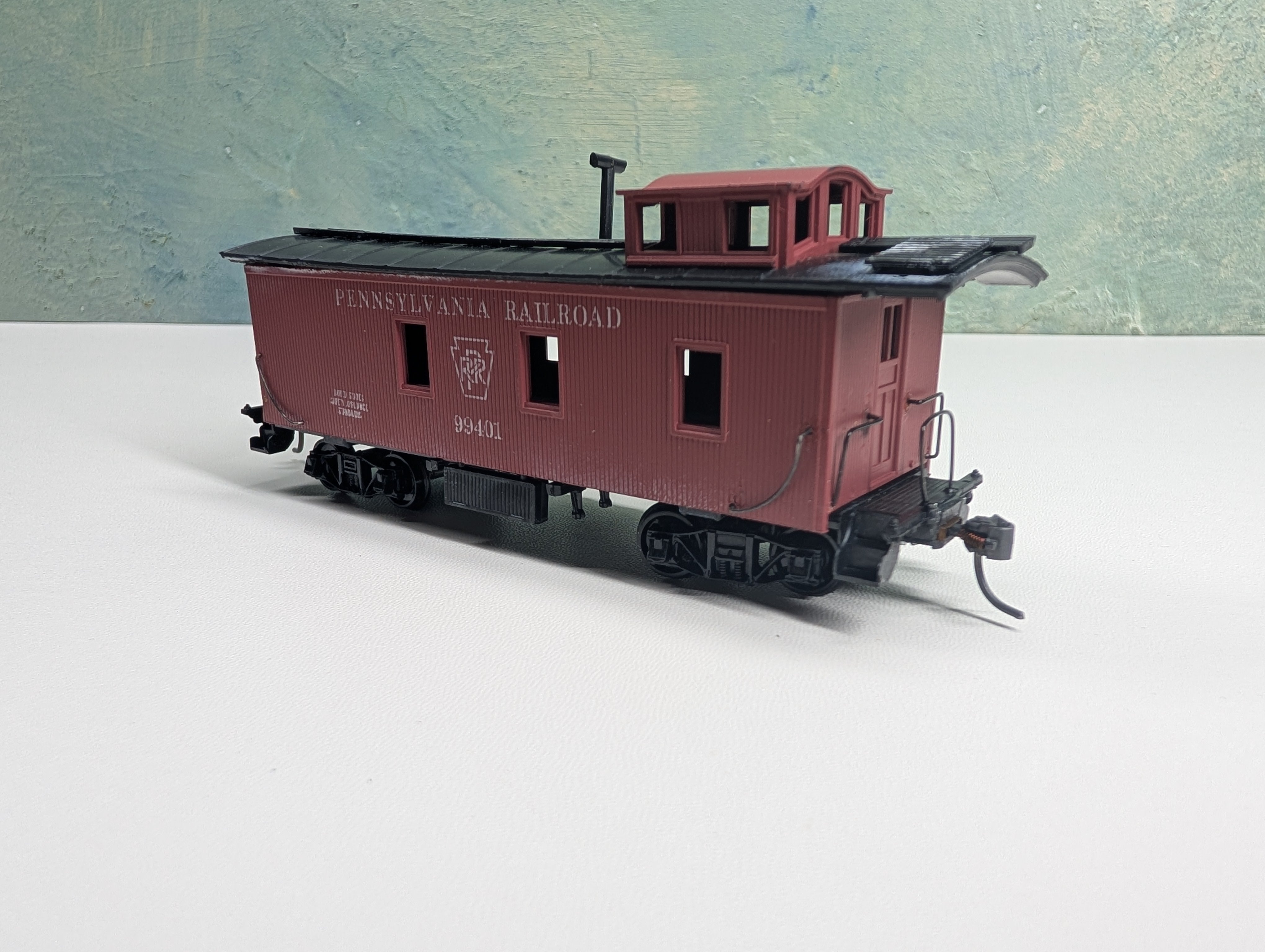 USED Roundhouse HO Scale Caboose Pennsylvania #99401