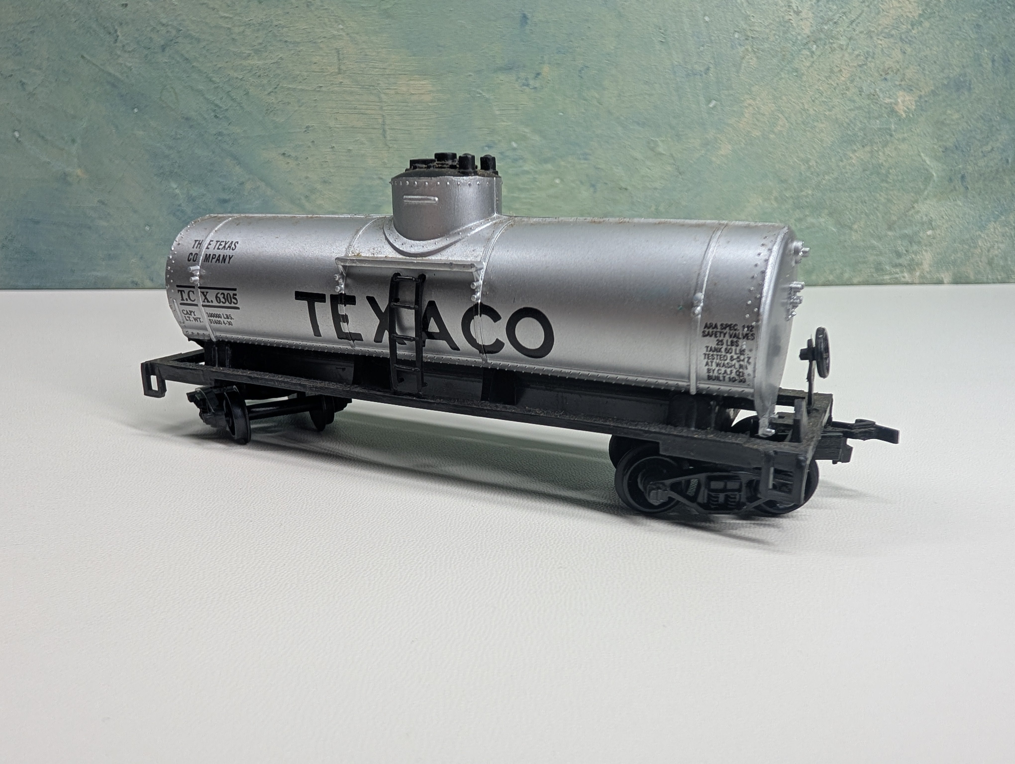 USED Life-Like HO Scale Single Dome Tank Car Texaco TCX #6305
