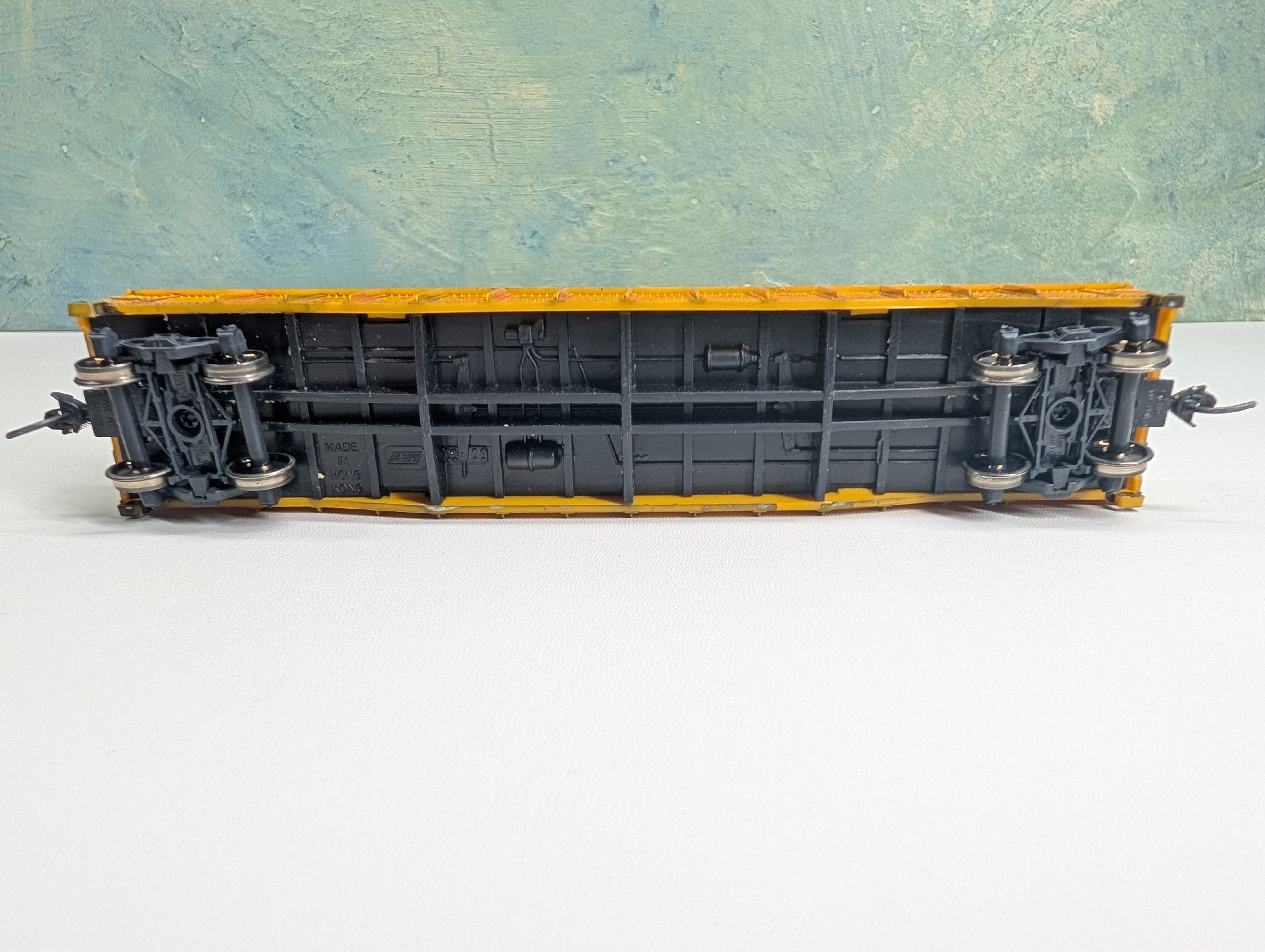 USED HO Scale Weathered Gondola w/ Kato Trucks Union Pacific