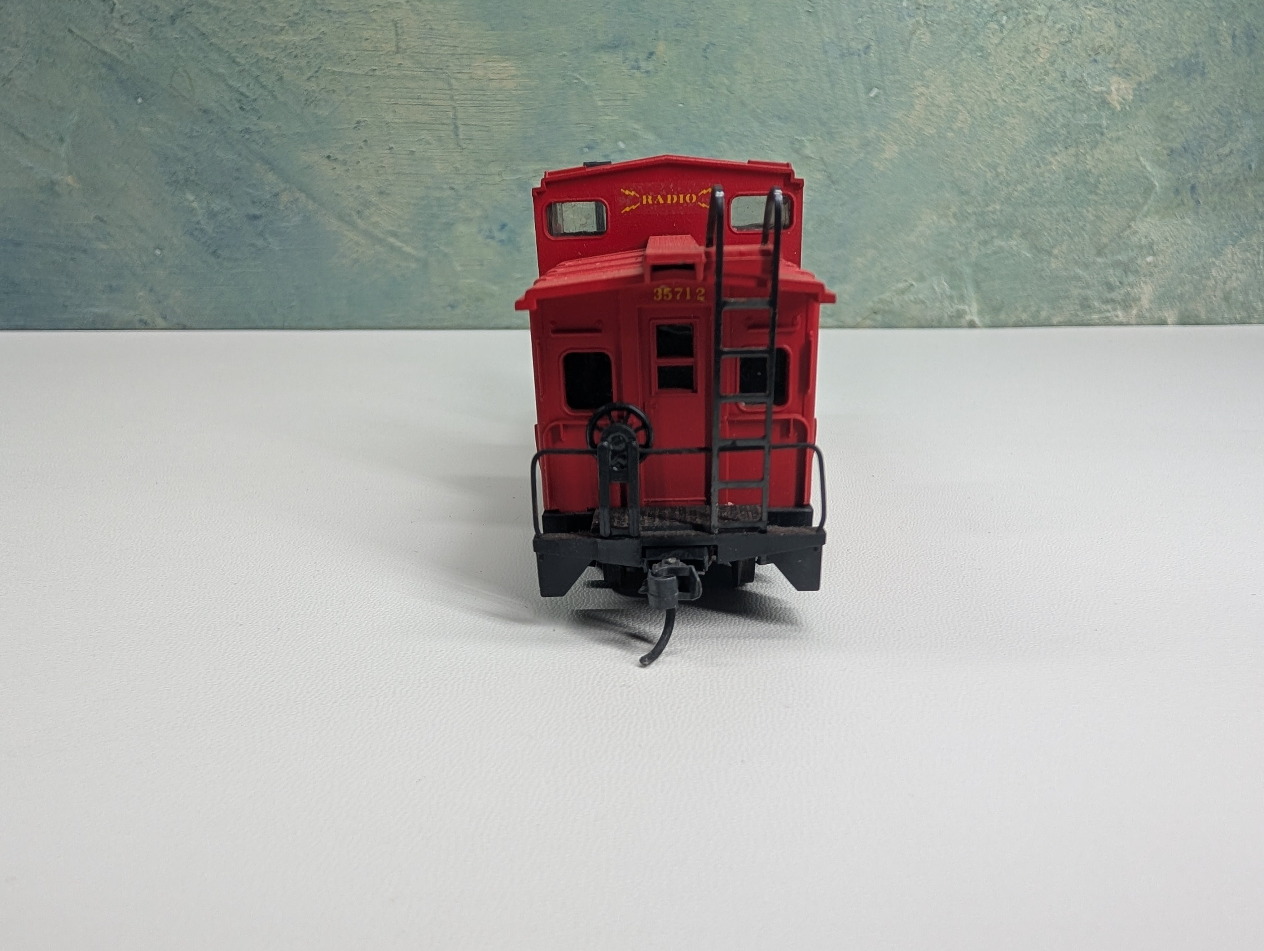 USED Athearn HO Scale Caboose Delaware and Hudson DH #35712 Decal