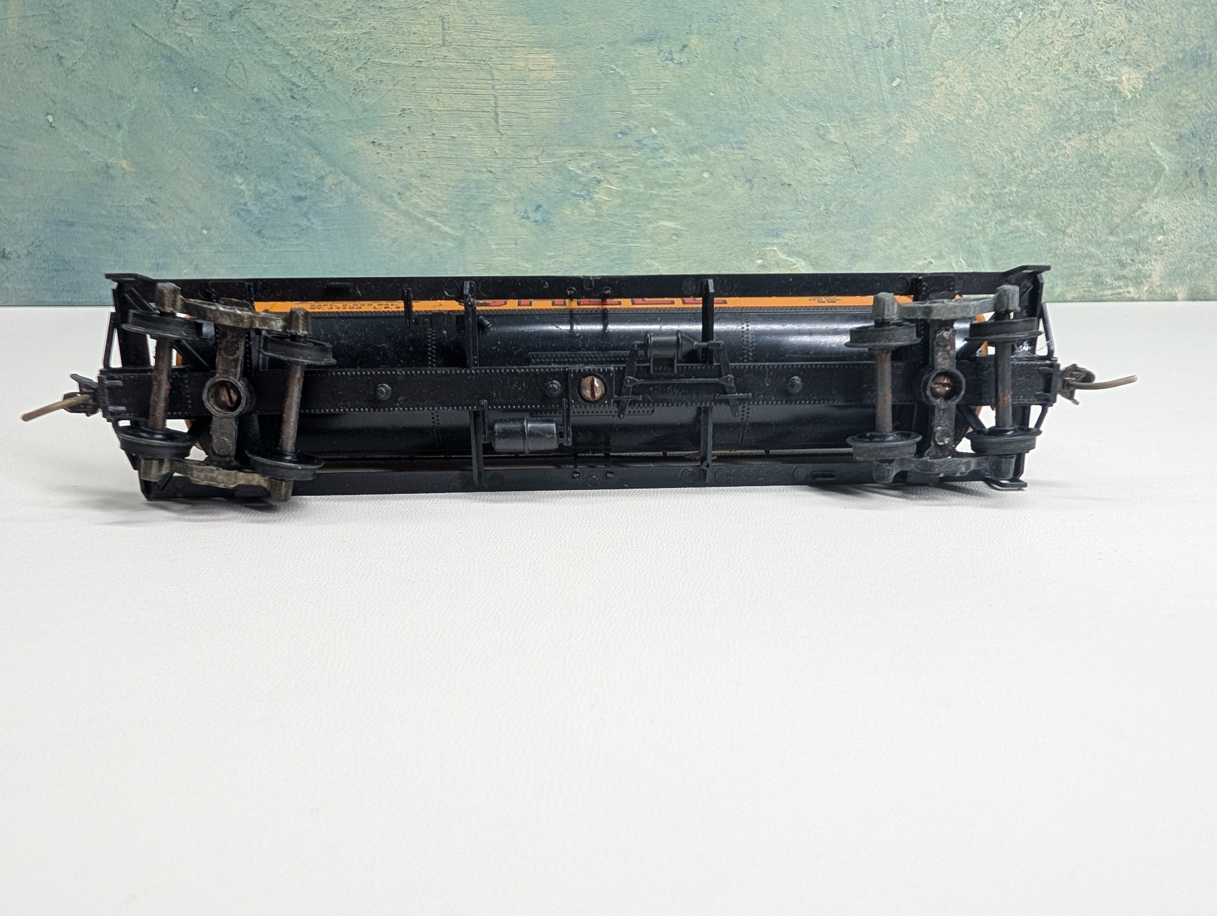 USED Athearn HO Scale Triple Dome Tank Car Shell SCCX #2005