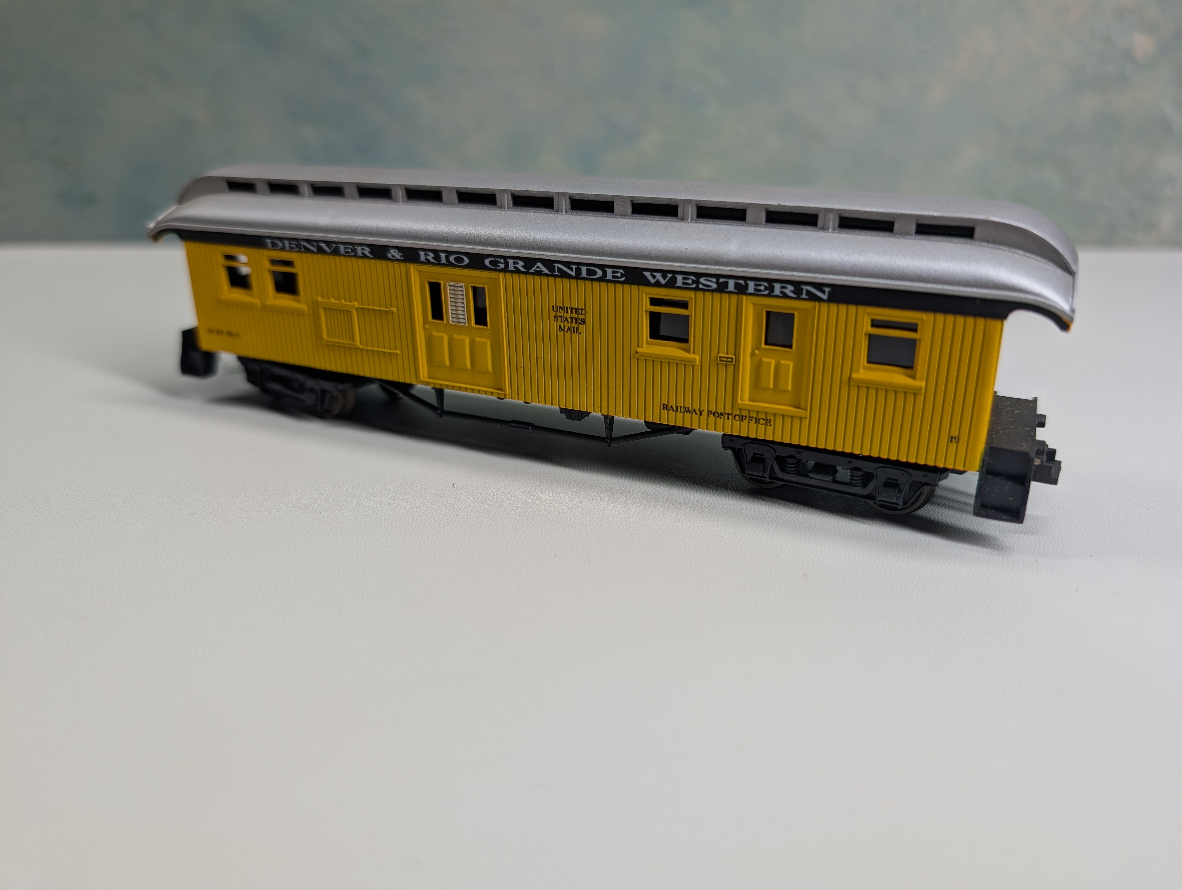 USED Frateschi HO Scale Old Time RPO Passenger Car Denver and Rio Grande Western #19