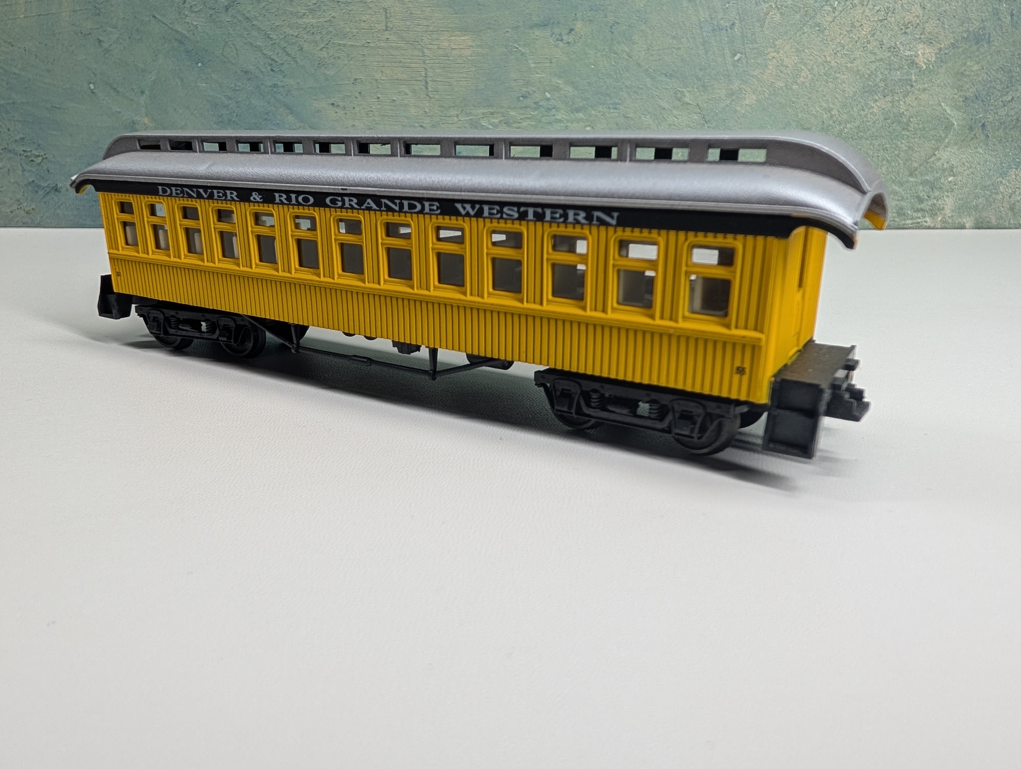 USED Frateschi HO Scale Old Time Passenger Car Denver and Rio Grande Western #55