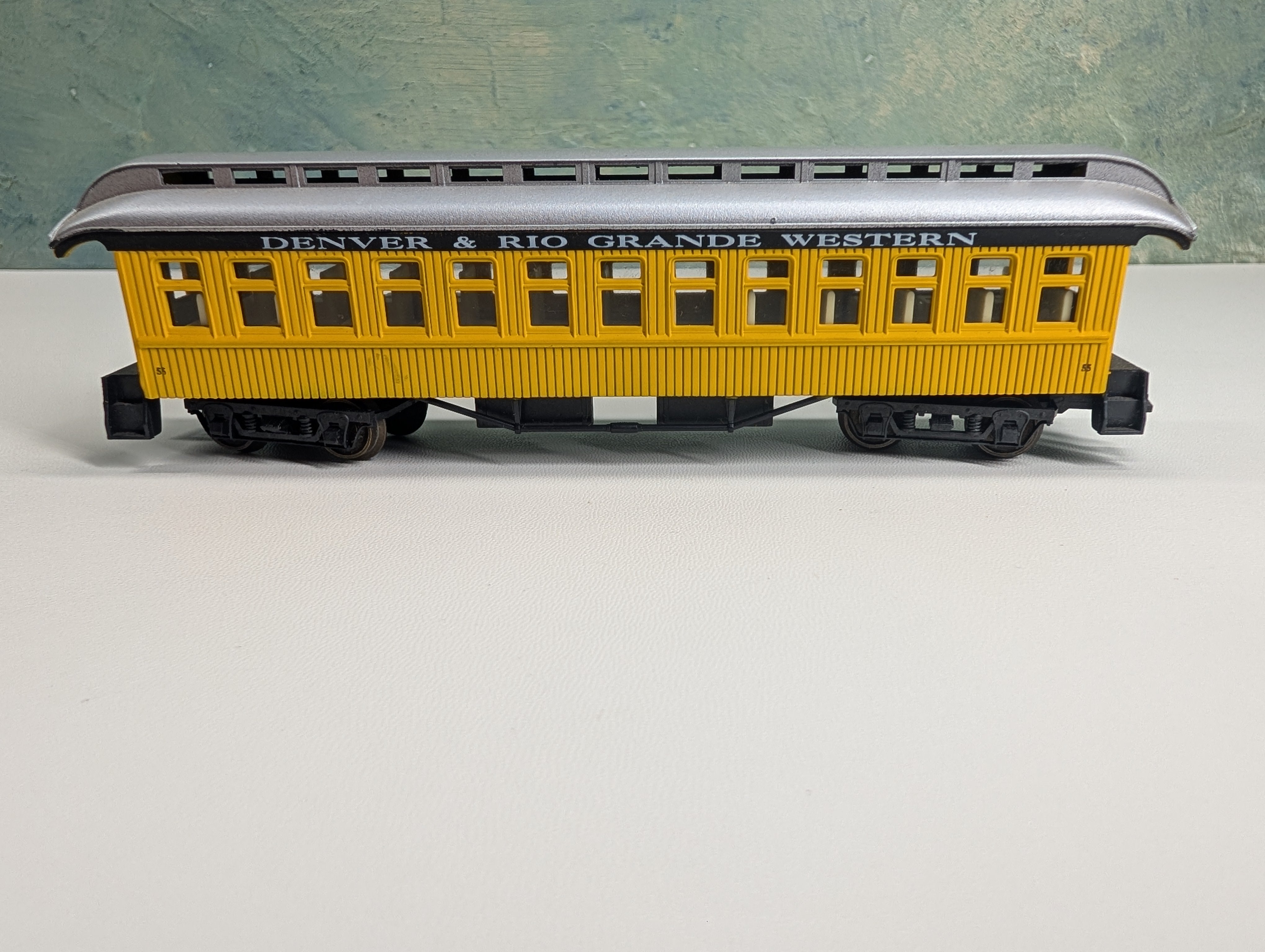 USED Frateschi HO Scale Old Time Passenger Car Denver and Rio Grande Western #55