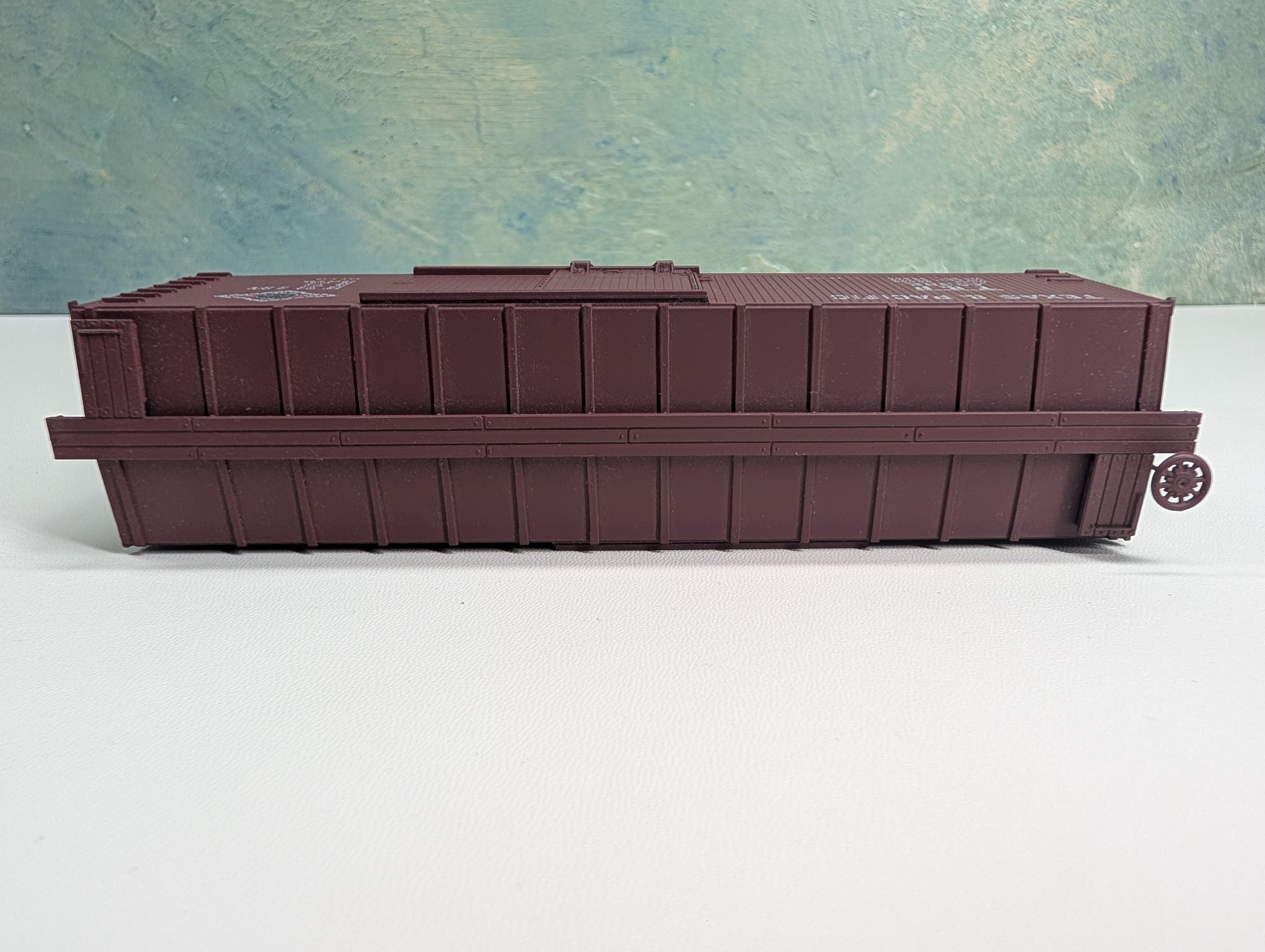 USED TRAIN MINIATURE HO Scale Wooden Box Car Texas and Pacific T&P #40362