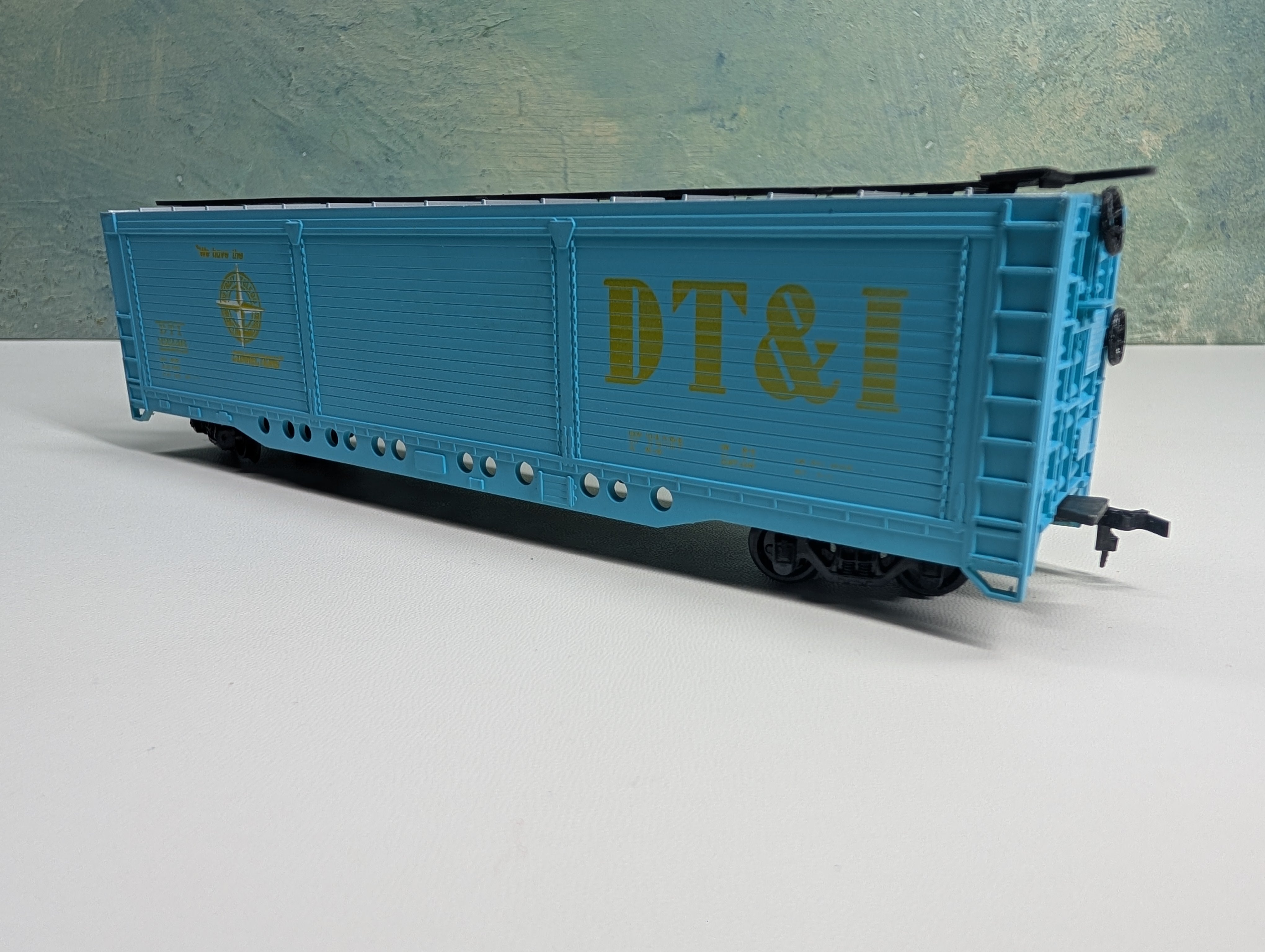 USED AHM HO Scale All Door Box Car DT&I #32246