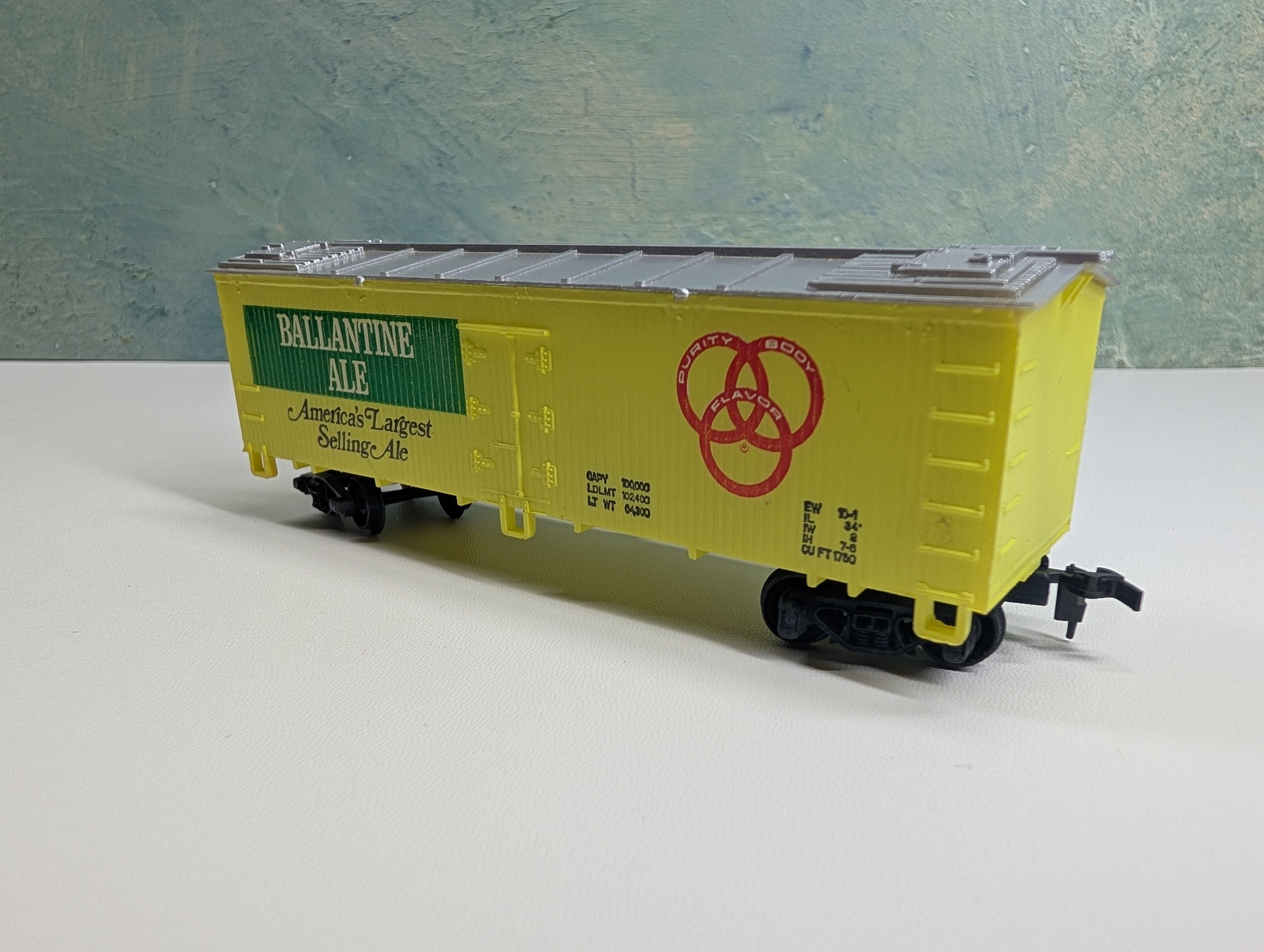USED Life-Like HO Scale Beer Car Ballantine Ale