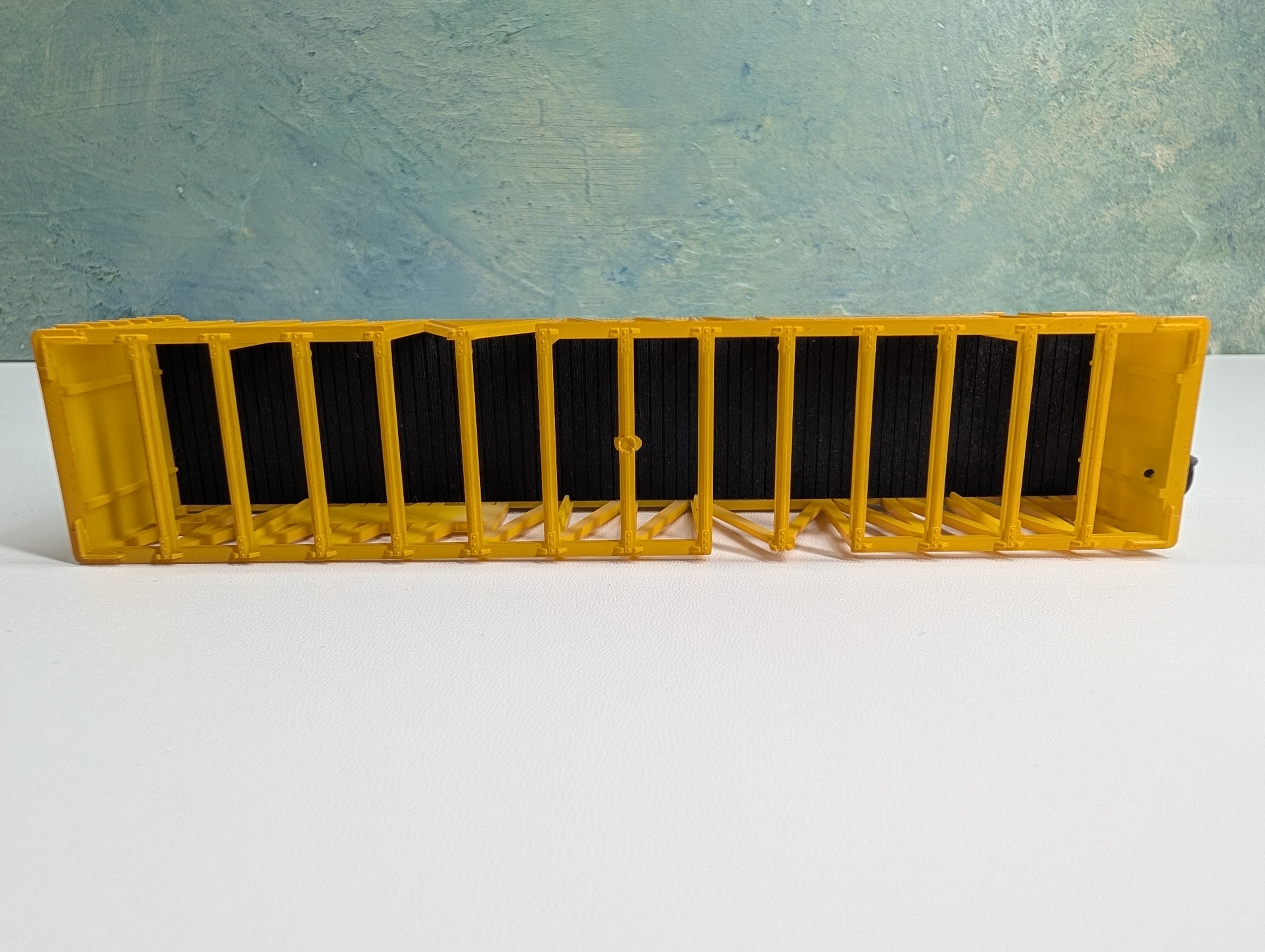 USED Roco HO Scale Container Carrier Car DOW #38321